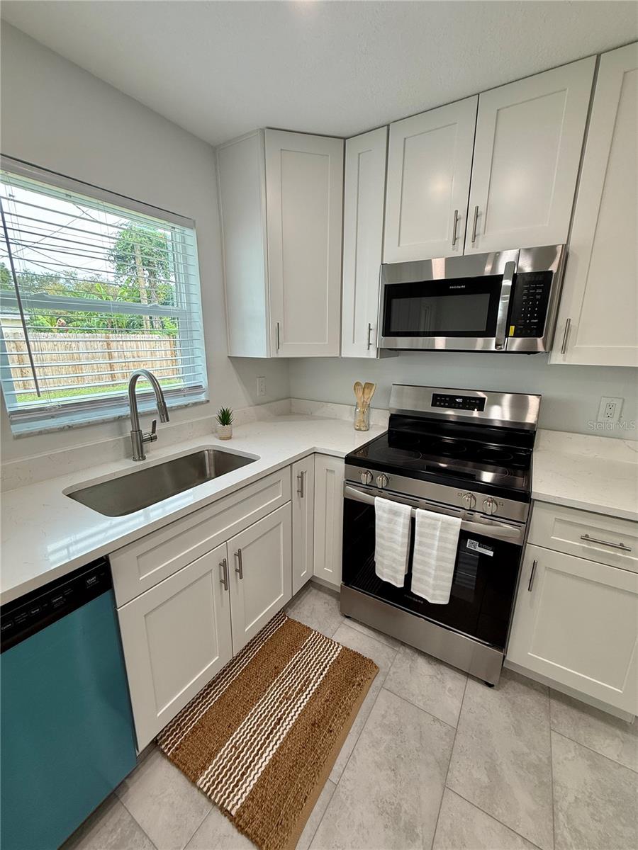 Image 4 of 23 For 5431 82nd Avenue N