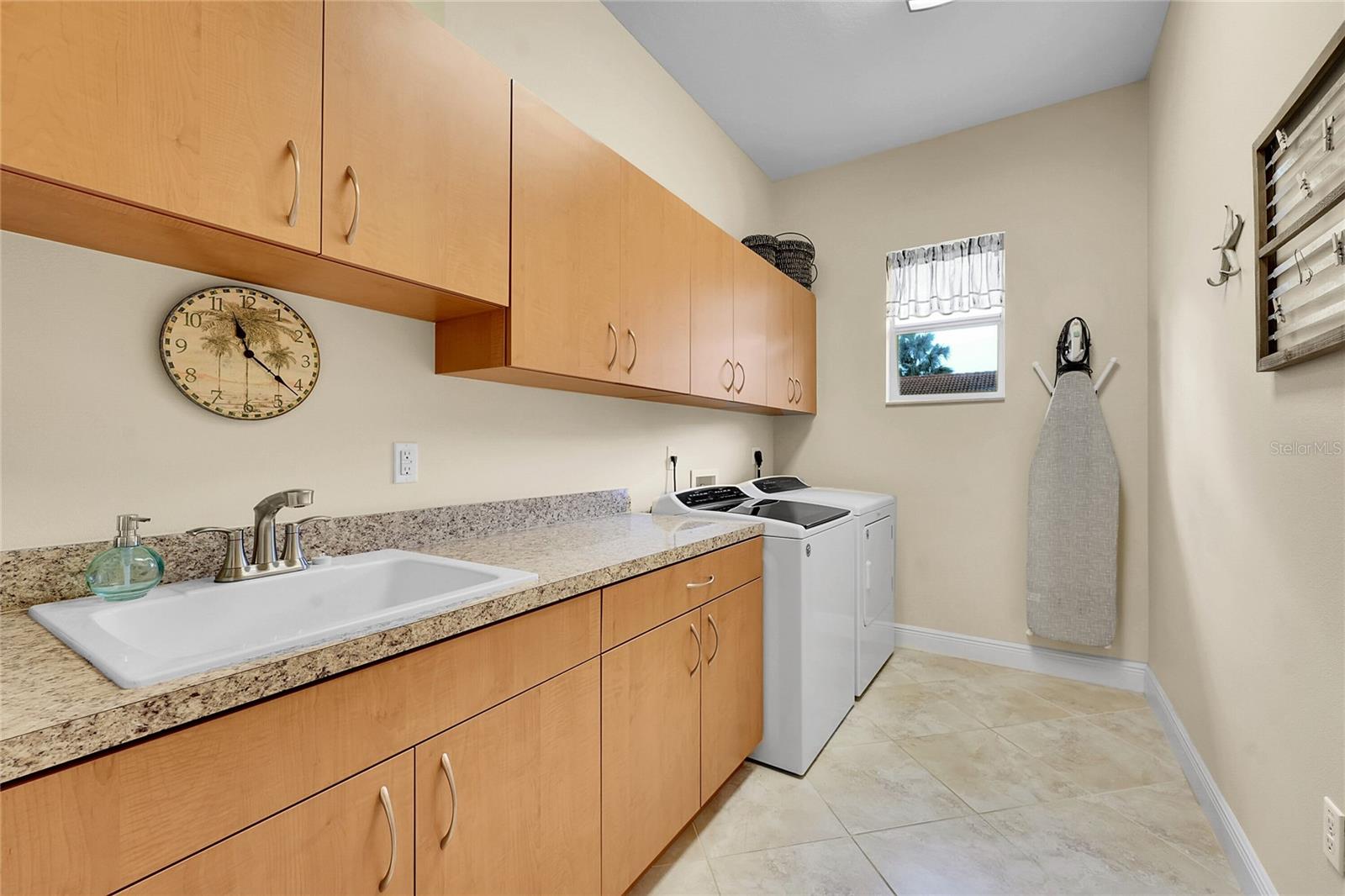 Image 14 of 50 For 2997 Conifer Drive
