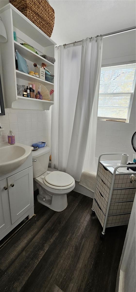 Image 8 of 10 For 1069 21st Avenue N B