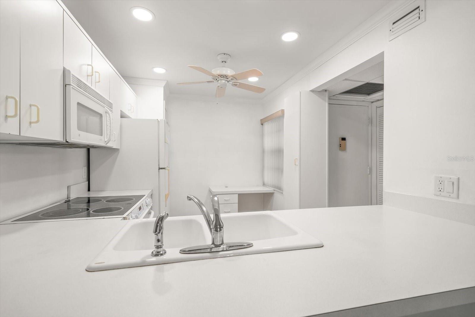Image 13 of 26 For 12300 Vonn Road 4106