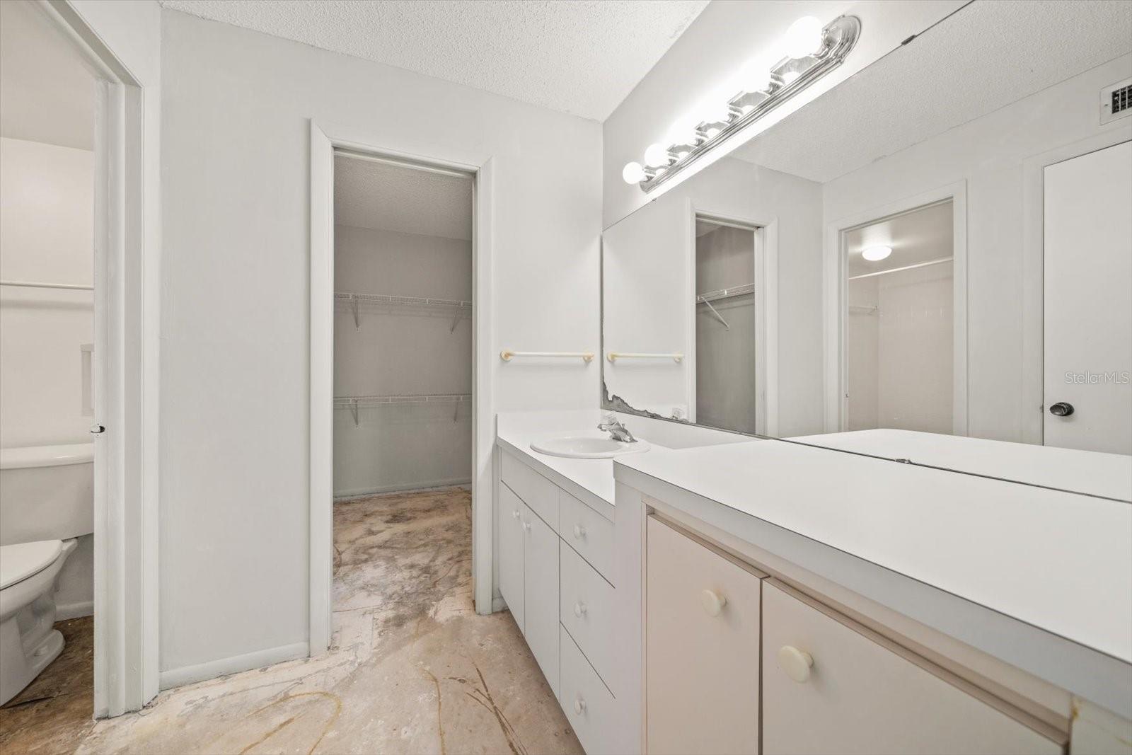 Image 24 of 26 For 12300 Vonn Road 4106