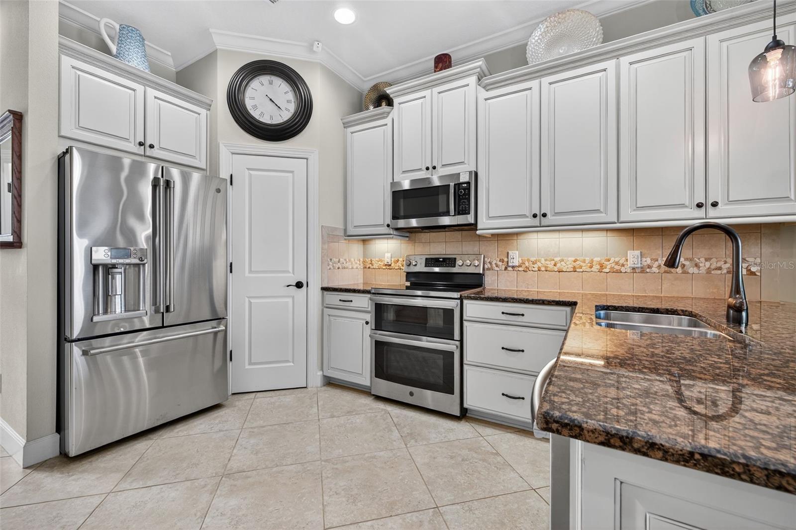 Image 10 of 46 For 6080 Moorings Drive S