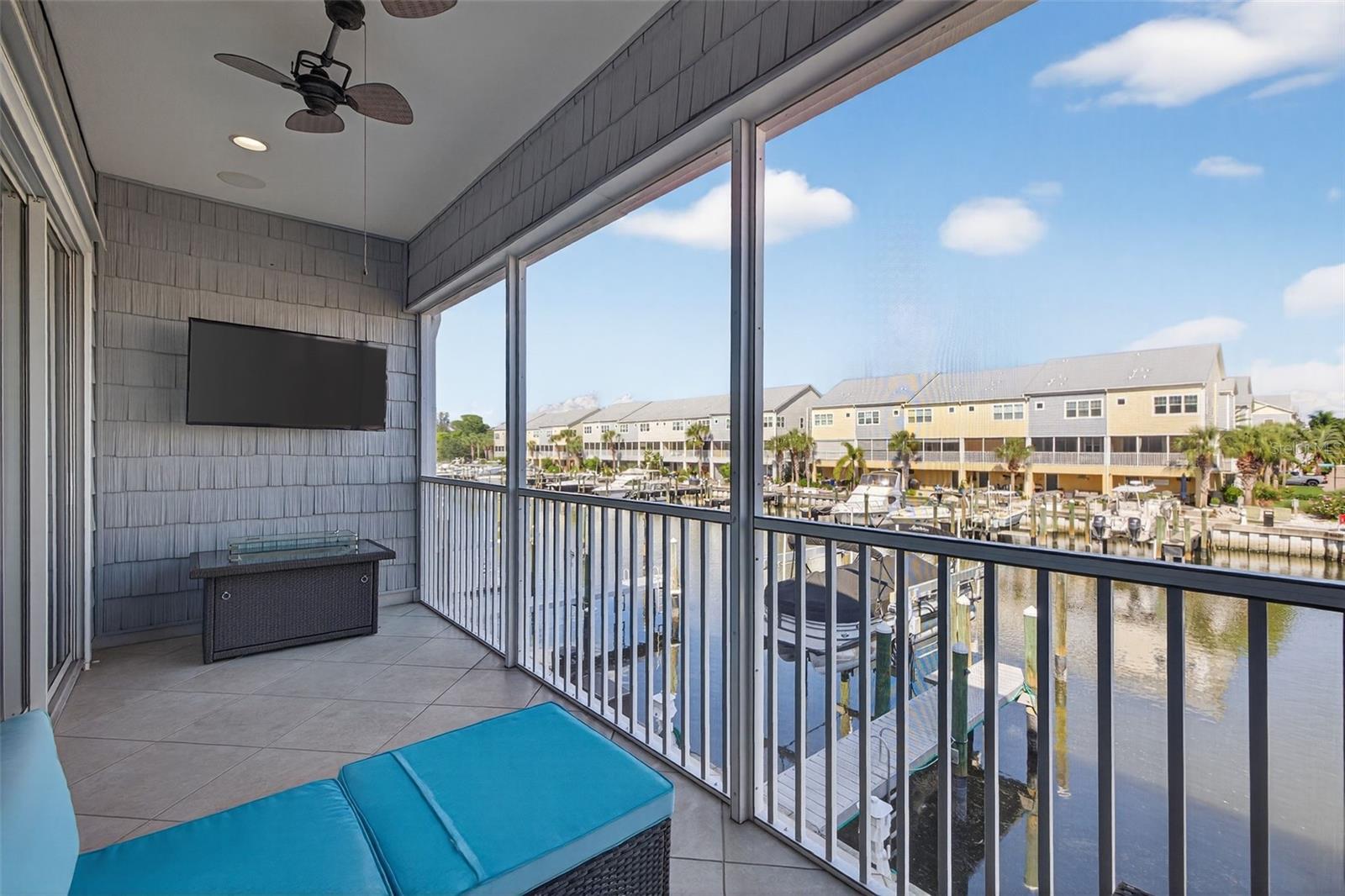 Image 17 of 46 For 6080 Moorings Drive S