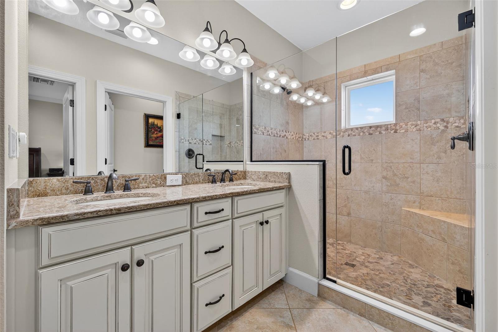 Image 21 of 46 For 6080 Moorings Drive S