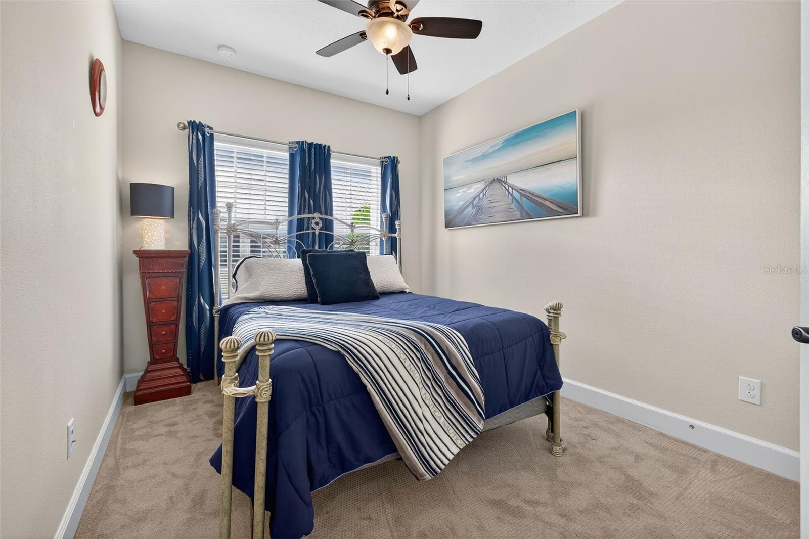 Image 24 of 46 For 6080 Moorings Drive S