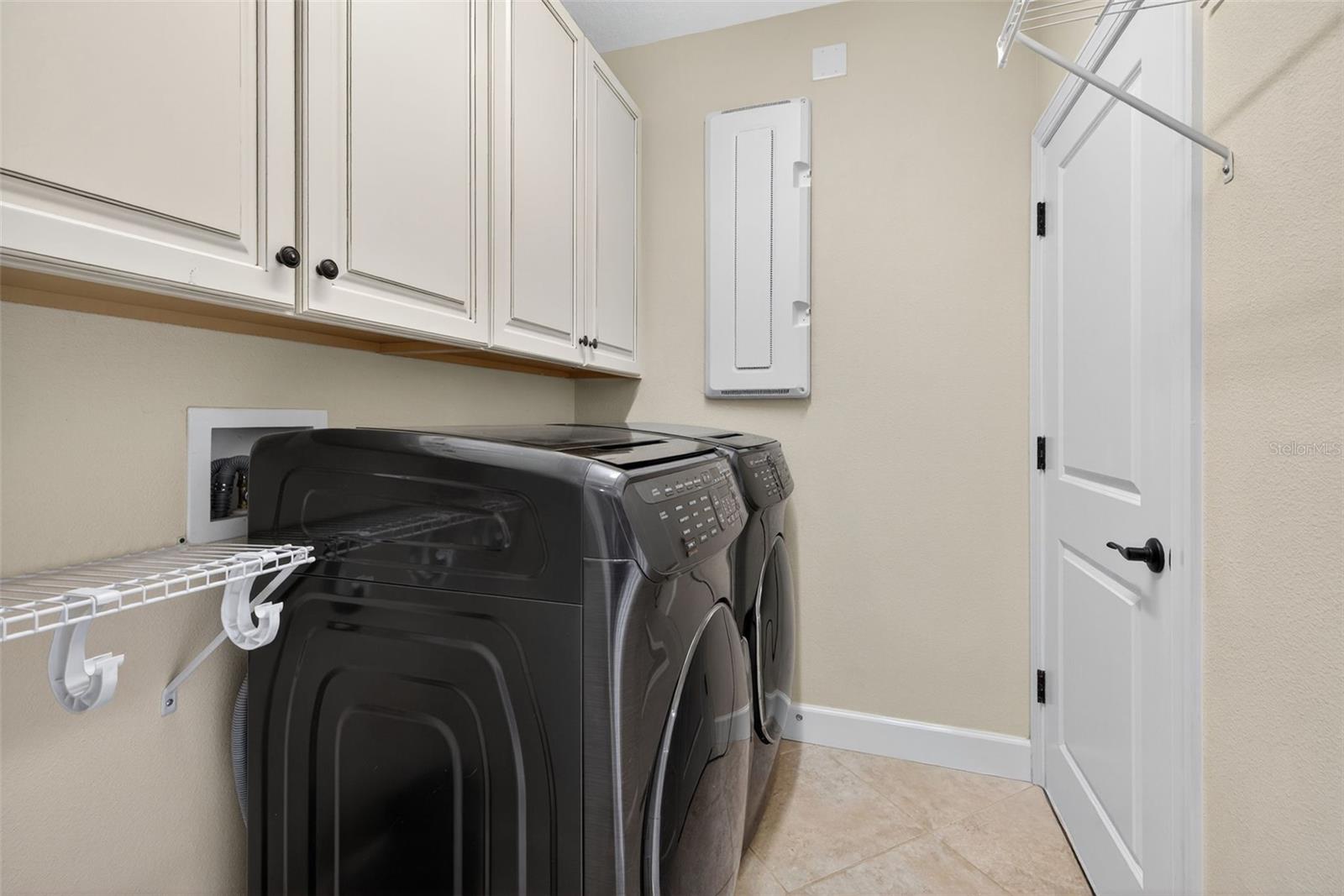 Image 26 of 46 For 6080 Moorings Drive S
