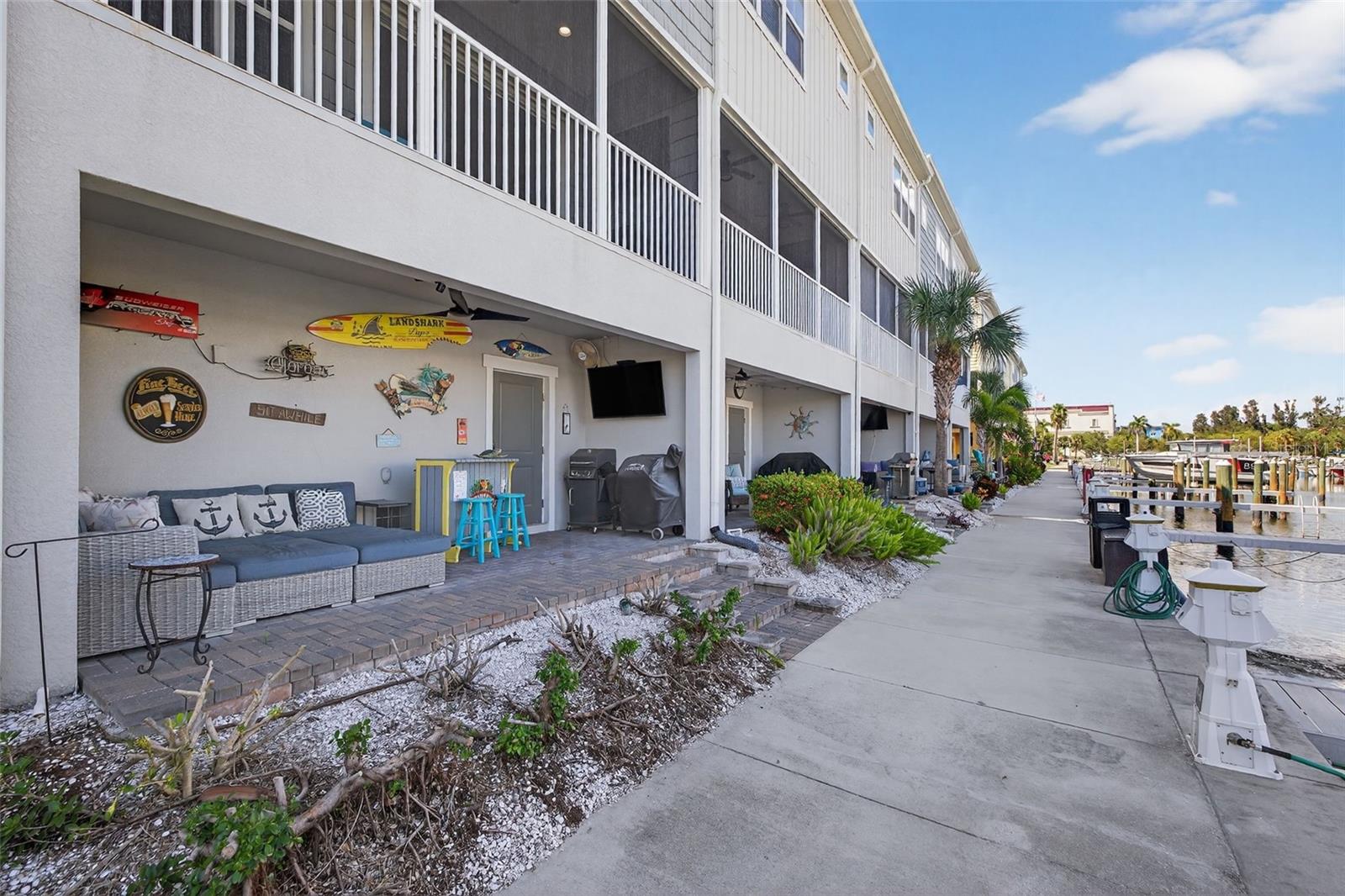 Image 29 of 46 For 6080 Moorings Drive S