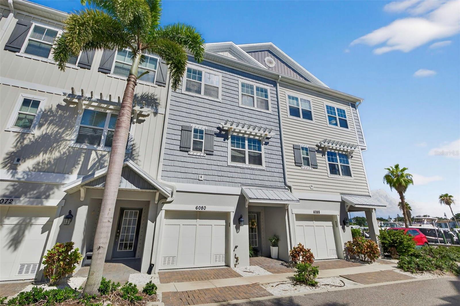 Image 43 of 46 For 6080 Moorings Drive S