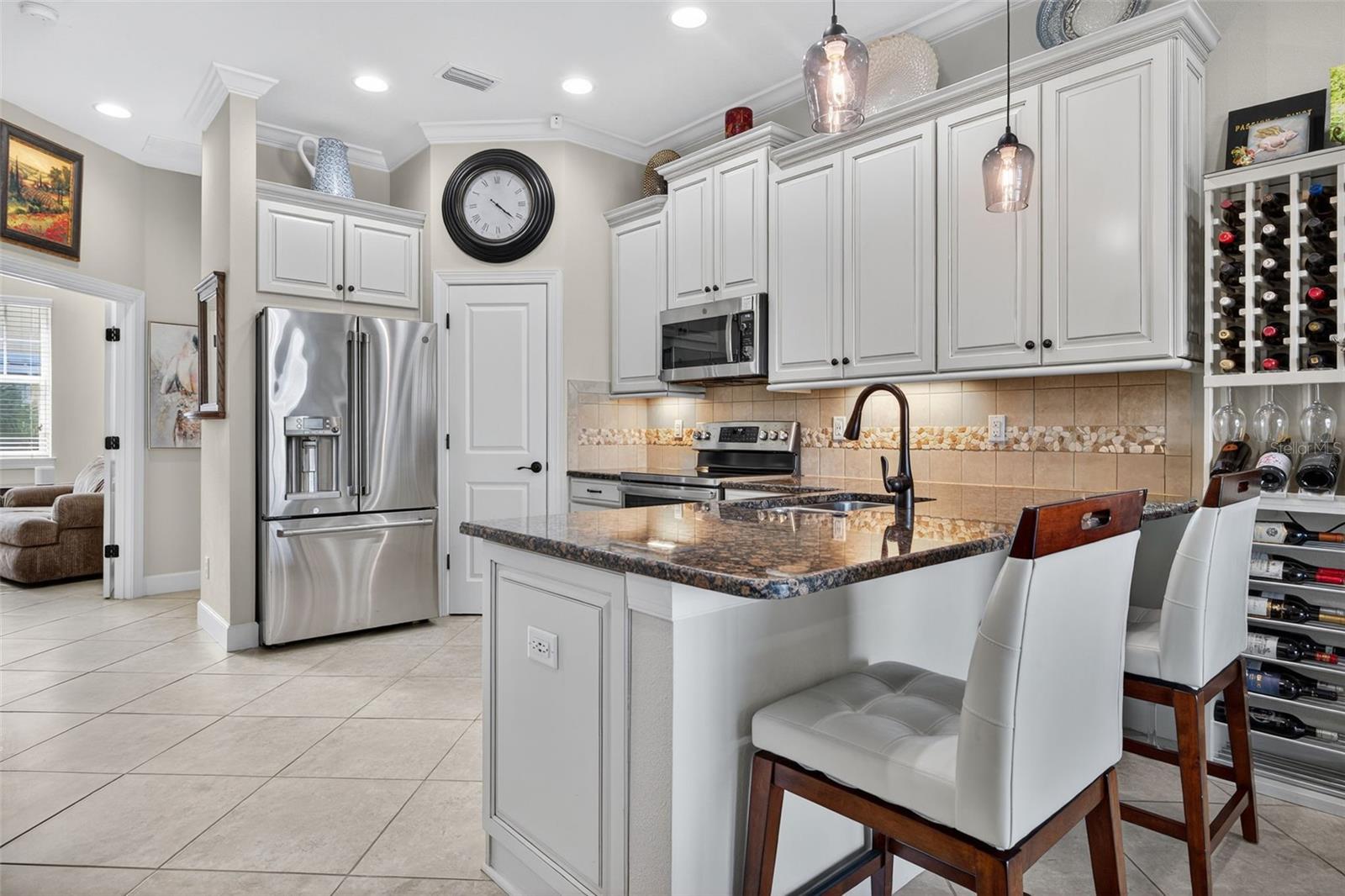 Image 9 of 46 For 6080 Moorings Drive S