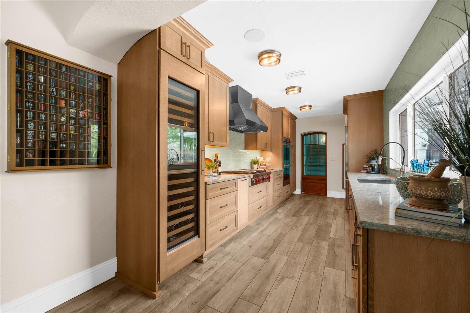 Image 4 of 100 For 768 Seminole Boulevard
