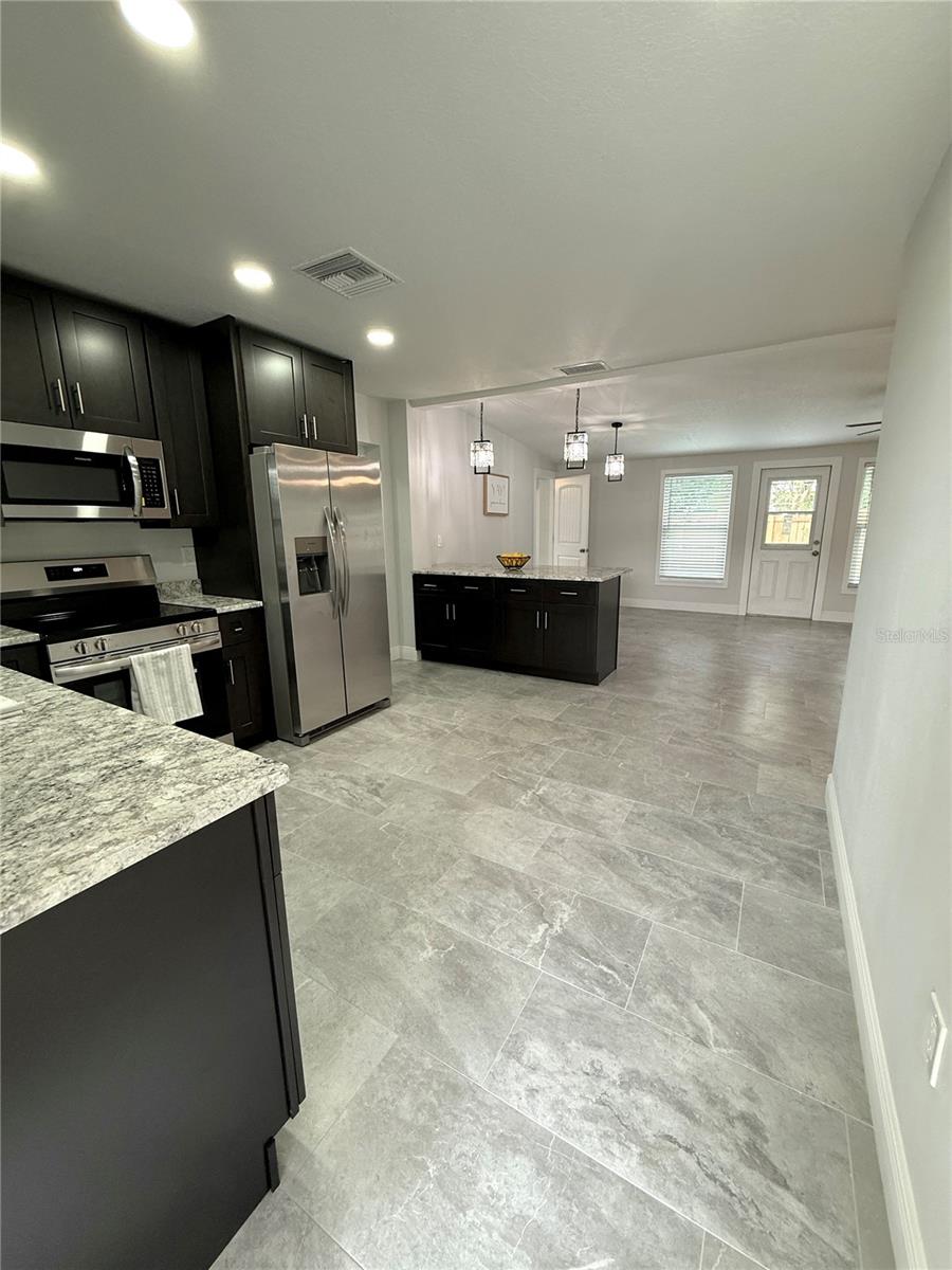 Image 2 of 20 For 6351 Hampton Drive N