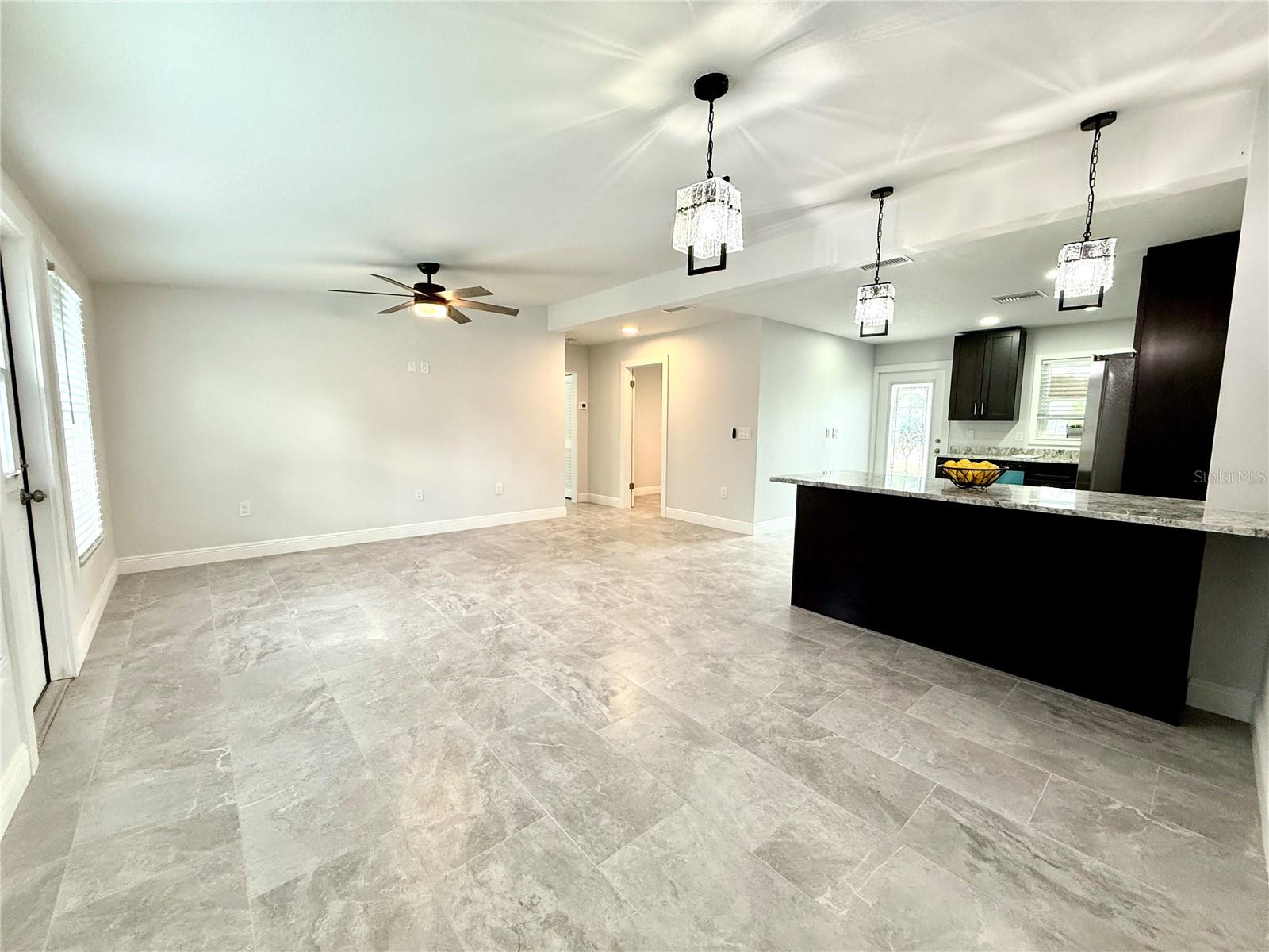 Image 5 of 20 For 6351 Hampton Drive N