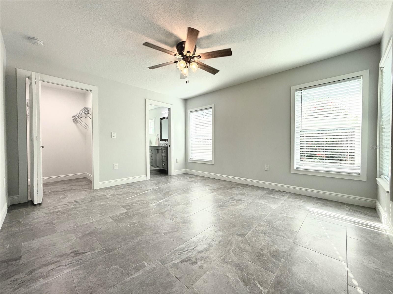 Image 7 of 20 For 6351 Hampton Drive N