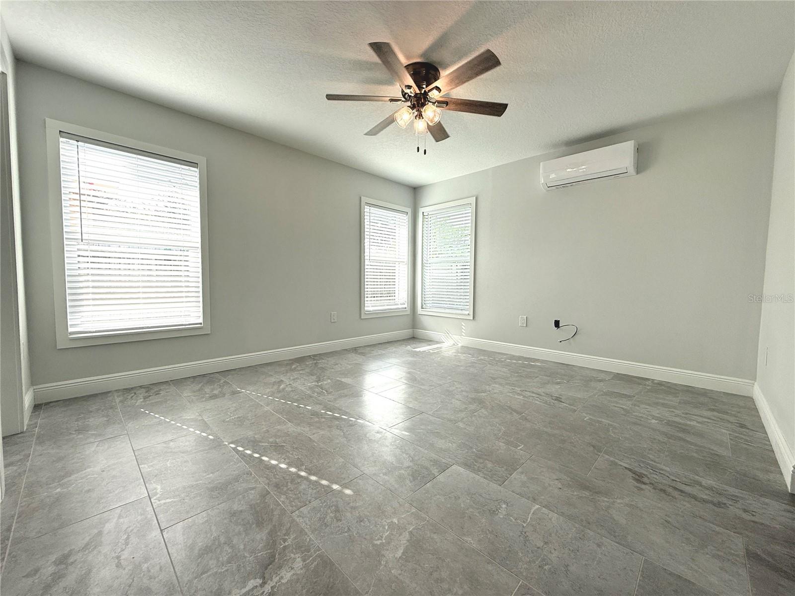Image 8 of 20 For 6351 Hampton Drive N