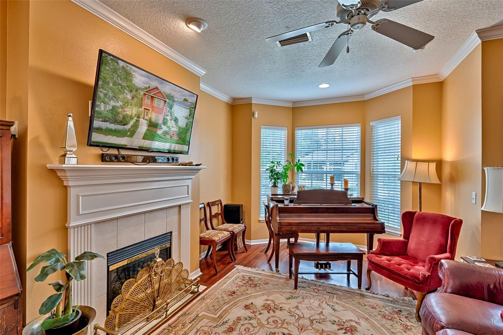 Image 7 of 45 For 12827 1st Place