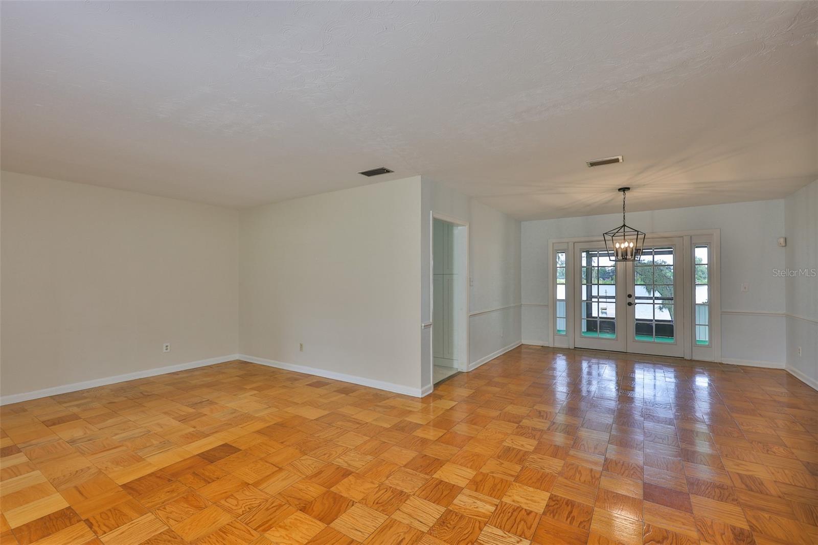Image 21 of 59 For 14028 Blackjack Road
