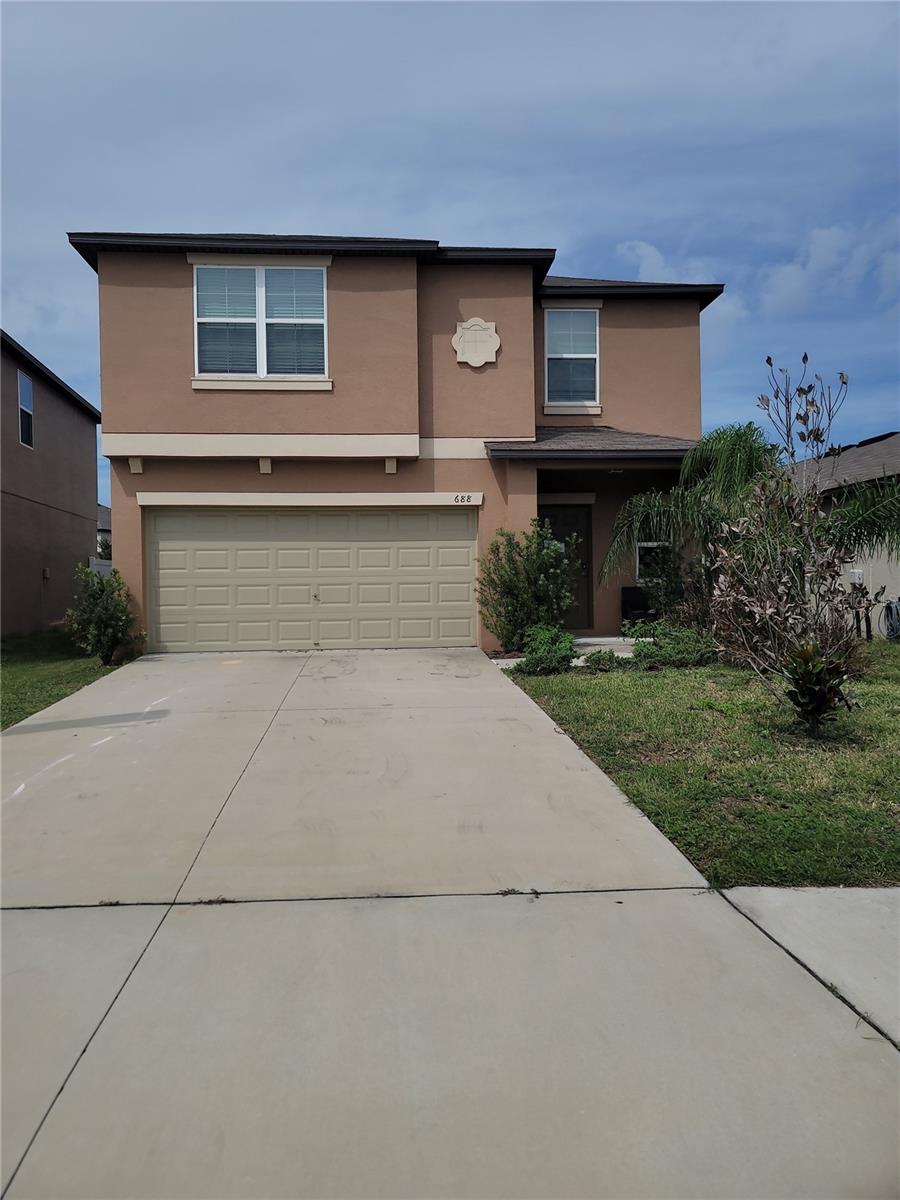 Image 2 of 54 For 688 Argyll Drive