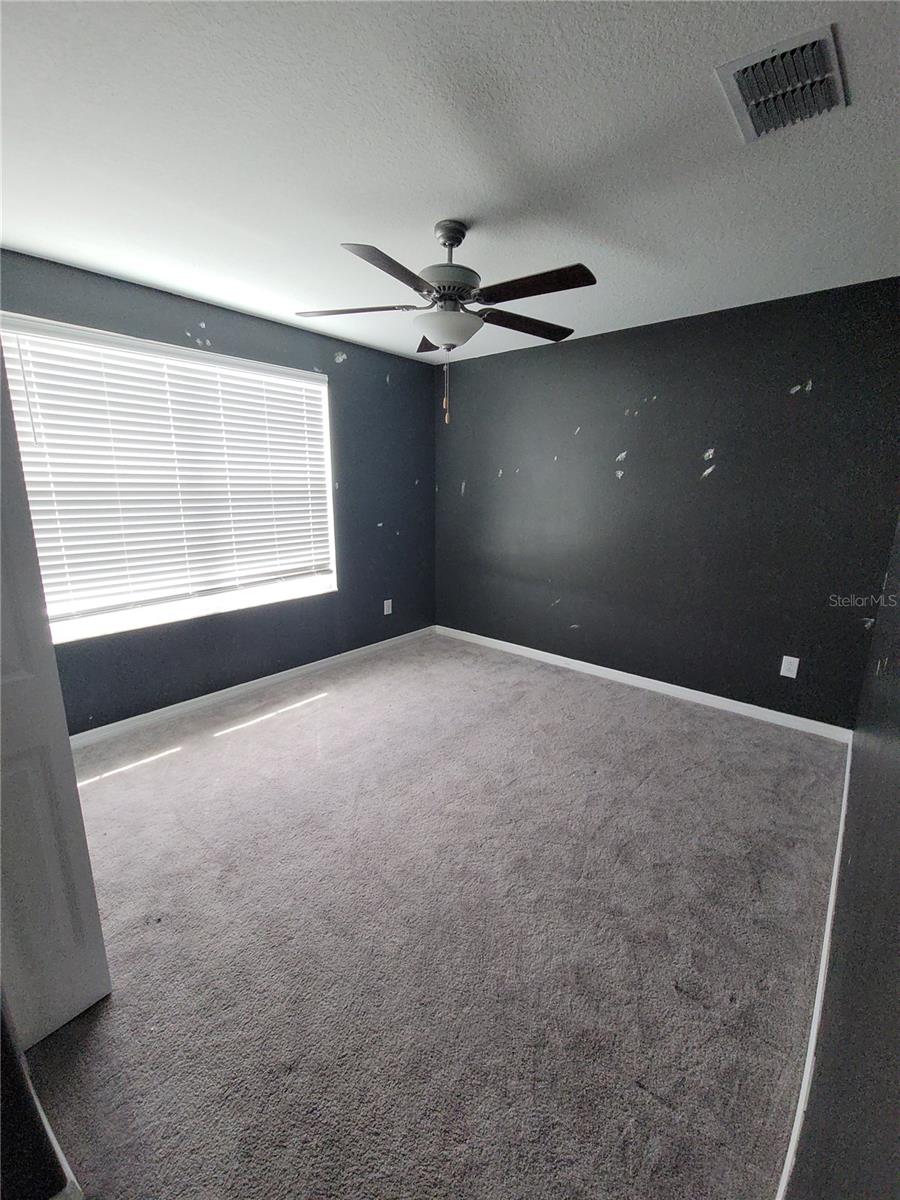 Image 41 of 54 For 688 Argyll Drive