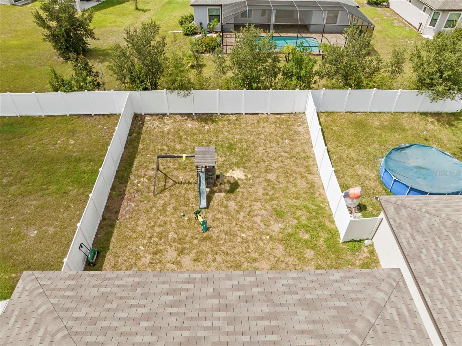 Image 45 of 54 For 688 Argyll Drive