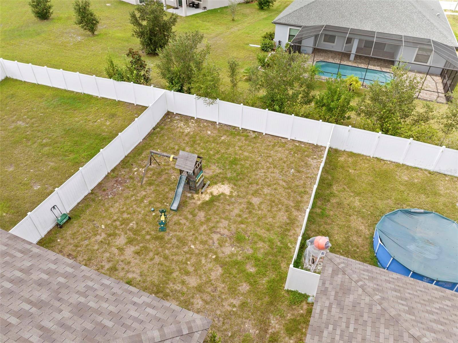 Image 49 of 54 For 688 Argyll Drive
