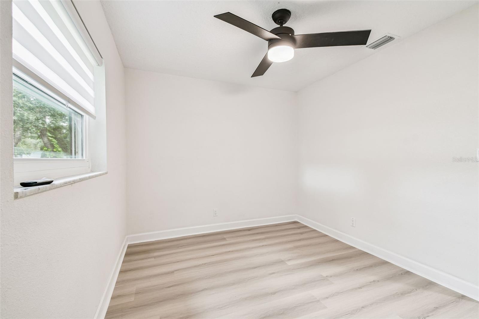 Image 19 of 65 For 14810 30th Street