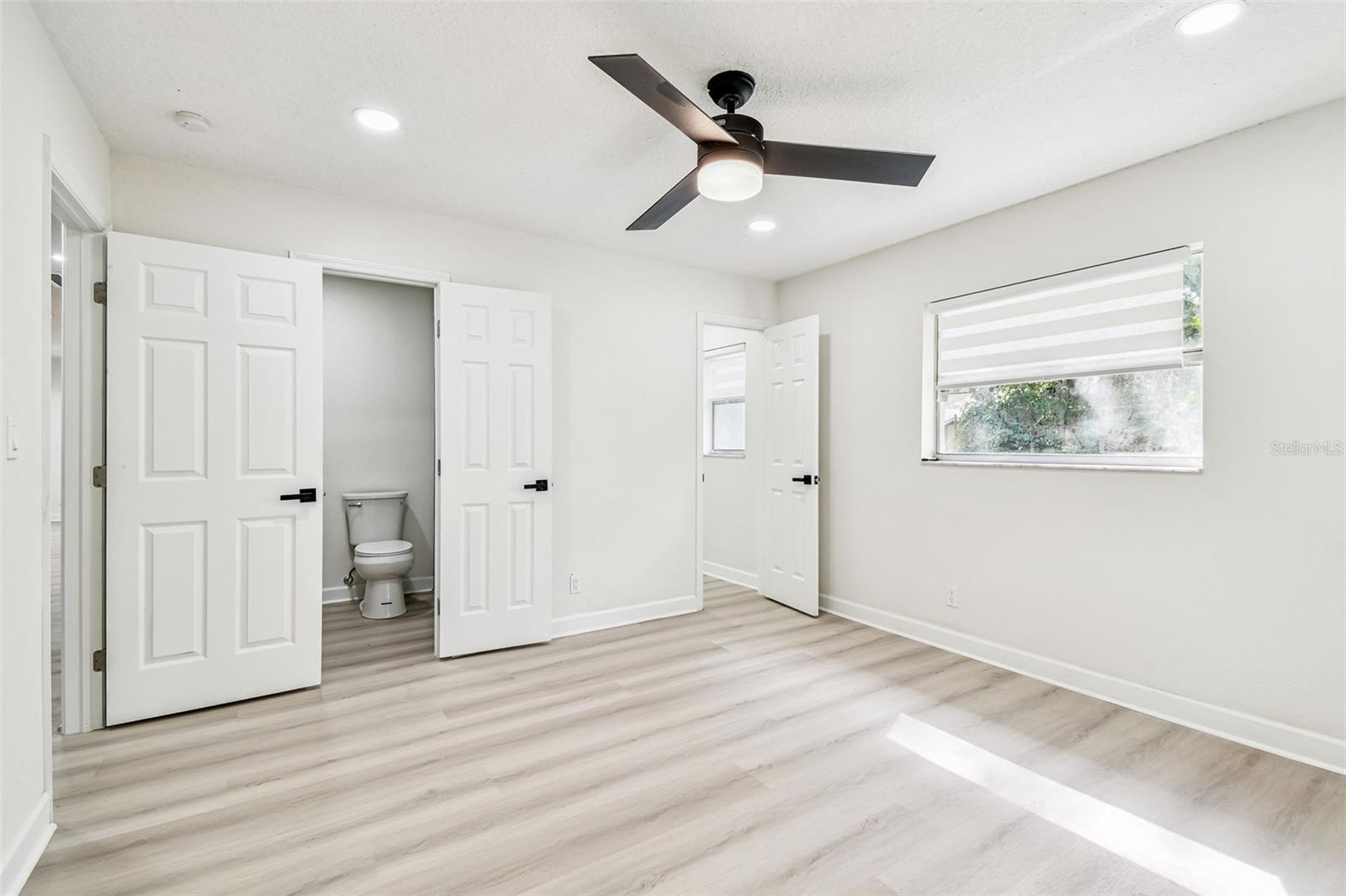 Image 27 of 65 For 14810 30th Street