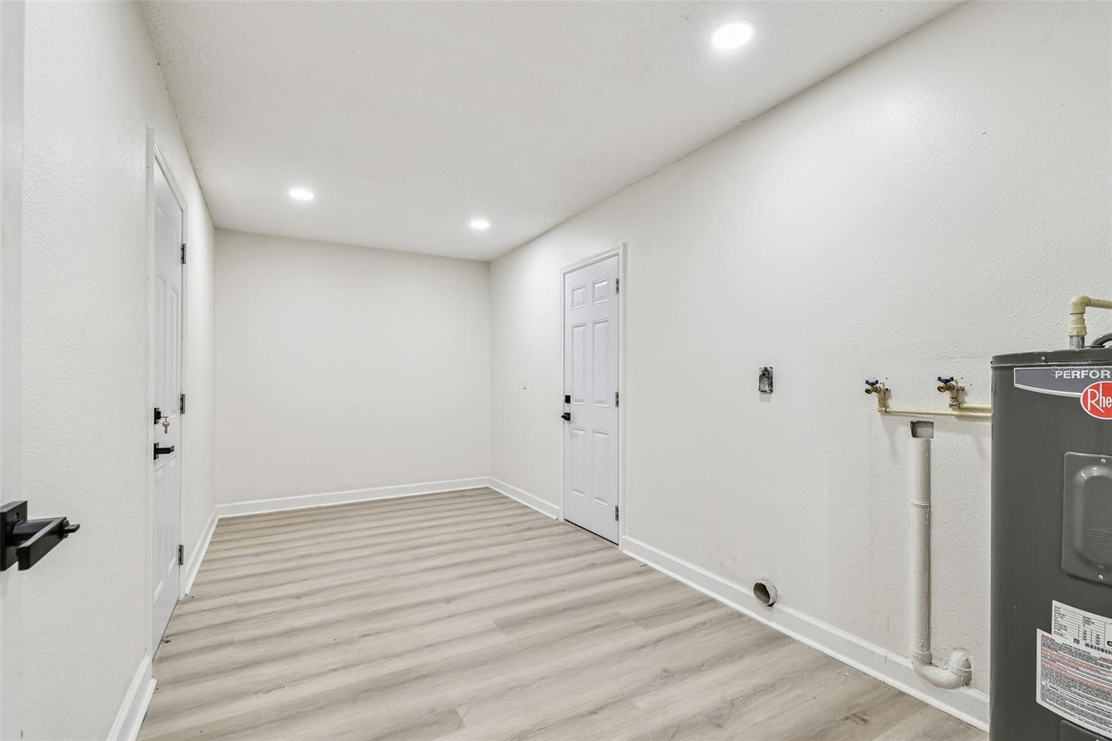 Image 34 of 65 For 14810 30th Street