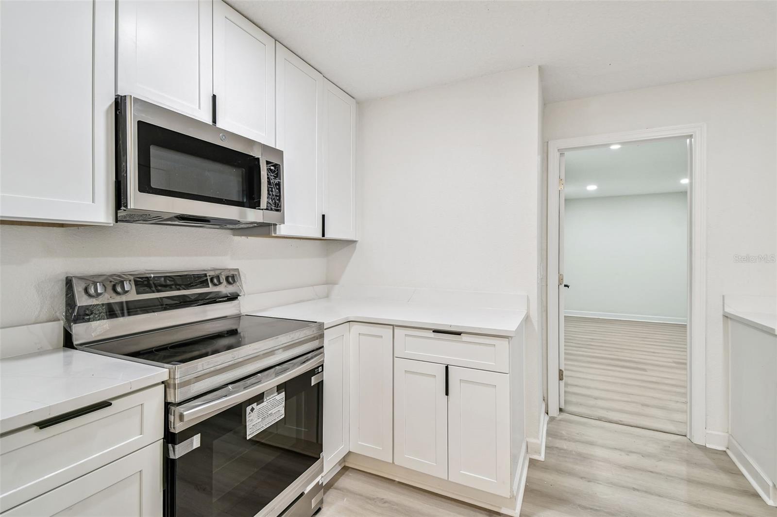Image 8 of 65 For 14810 30th Street