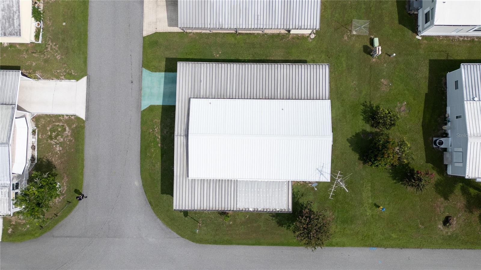 Image 4 of 30 For 5240 Astrid Drive