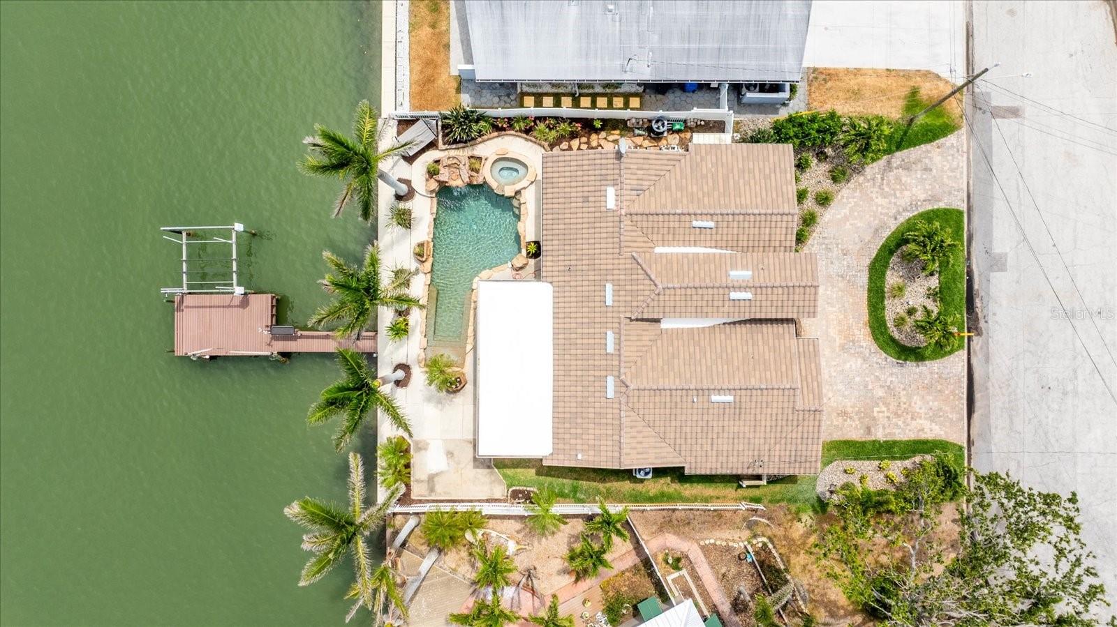 Image 18 of 53 For 7991 1st Avenue S