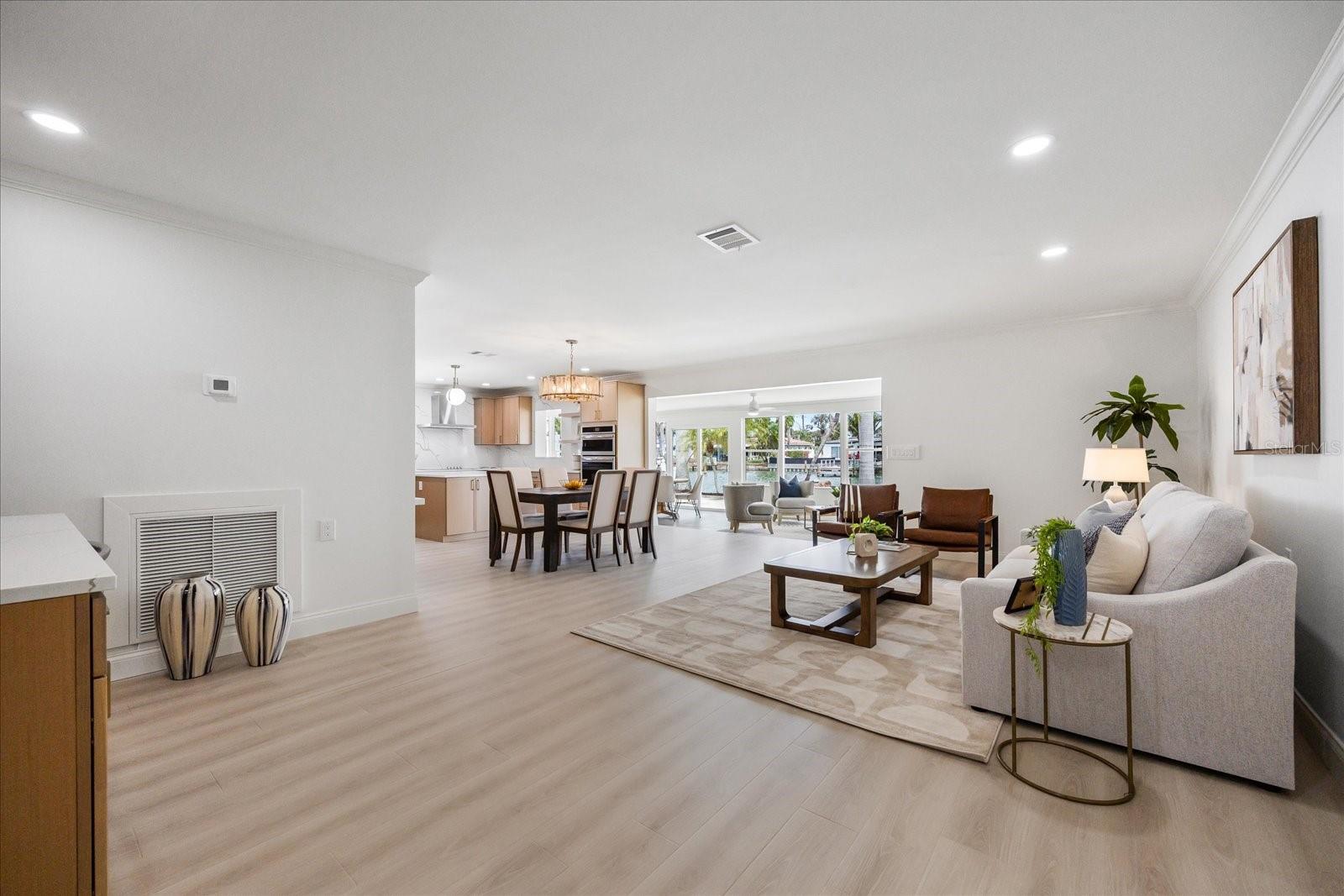 Image 21 of 53 For 7991 1st Avenue S