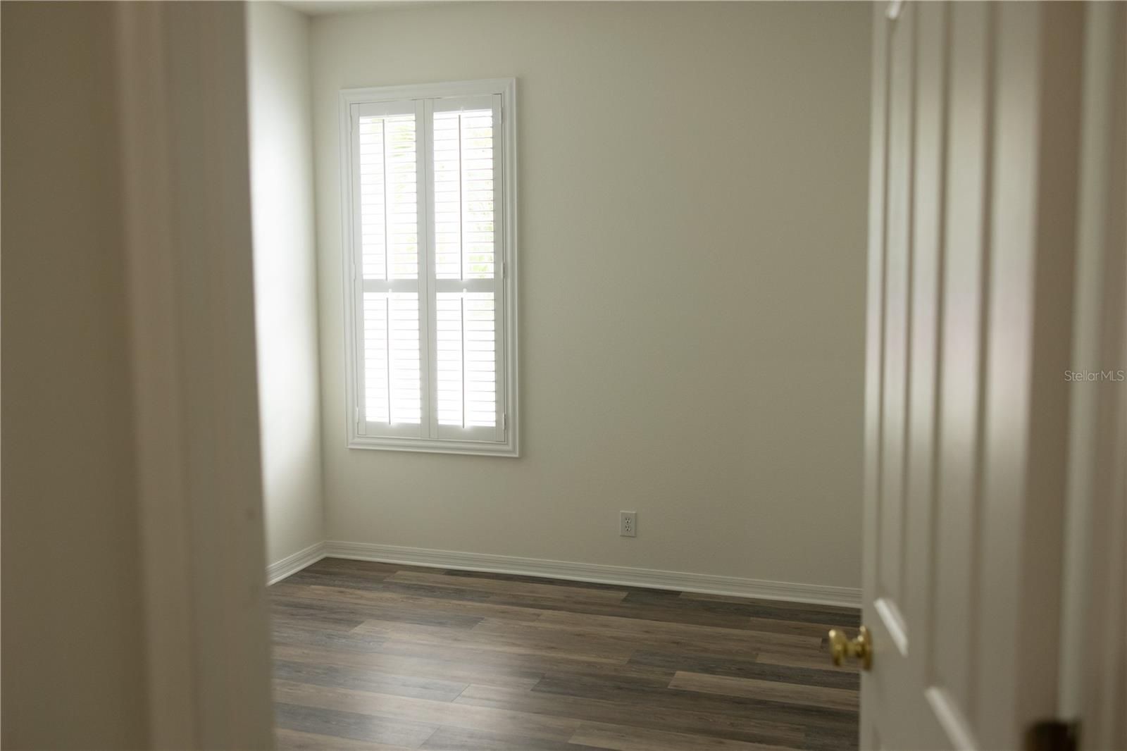 Image 20 of 26 For 8561 Acorn Ridge Court