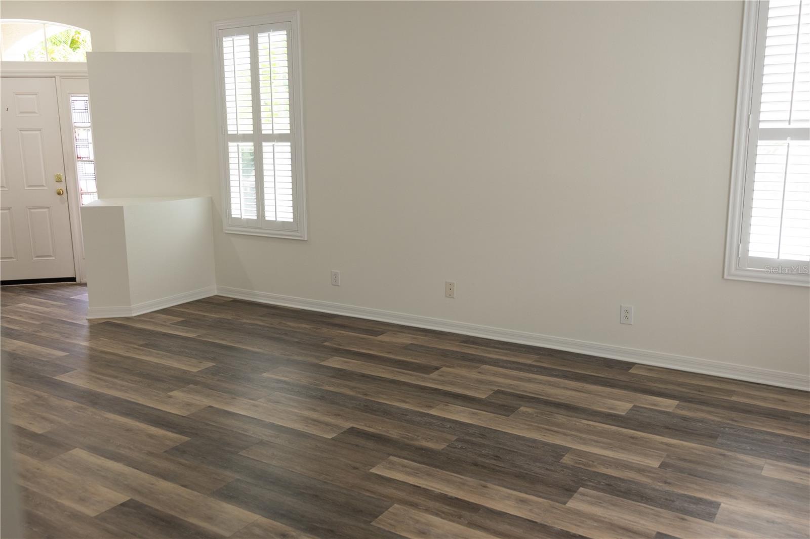 Image 6 of 26 For 8561 Acorn Ridge Court
