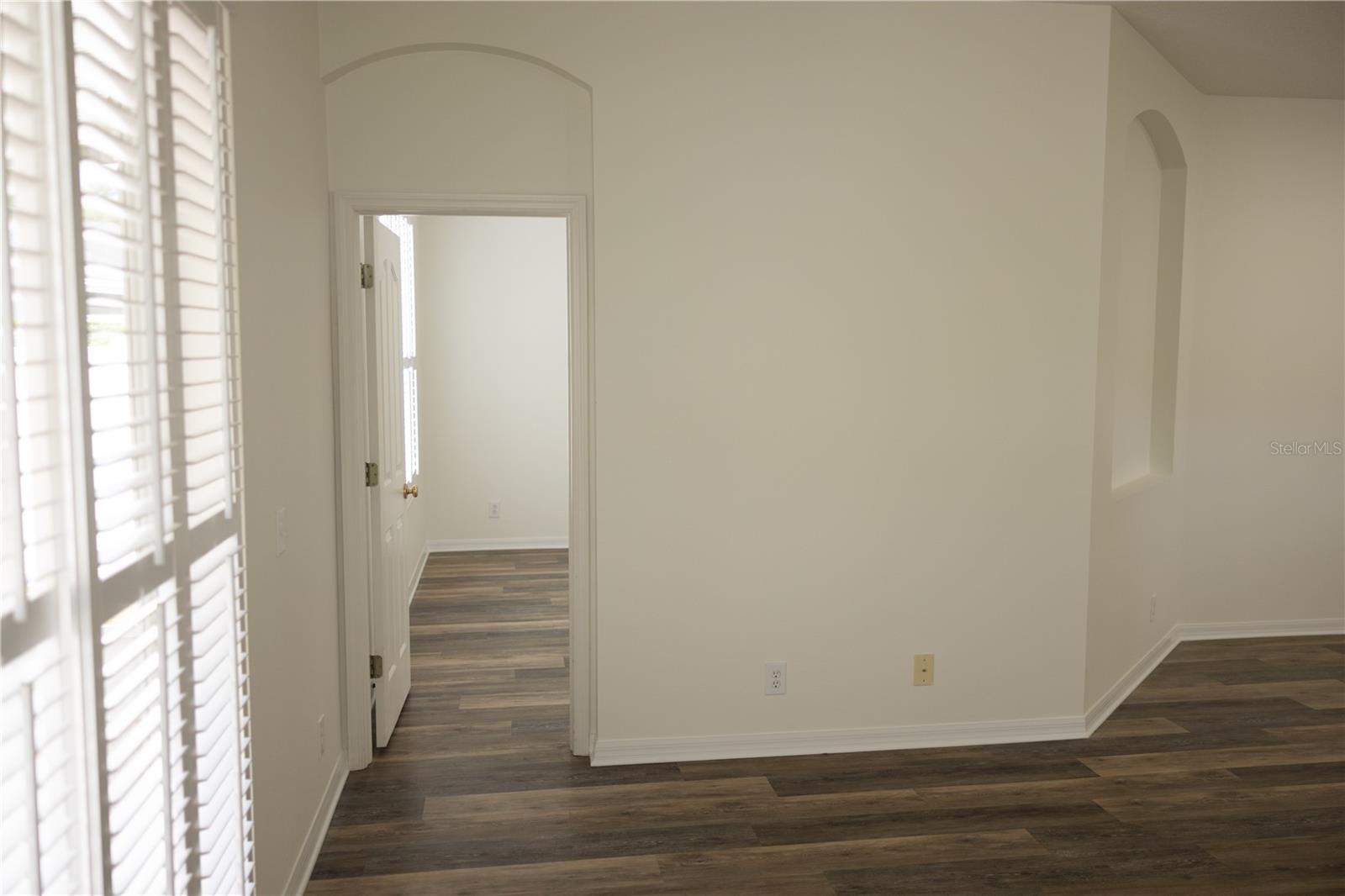 Image 7 of 26 For 8561 Acorn Ridge Court