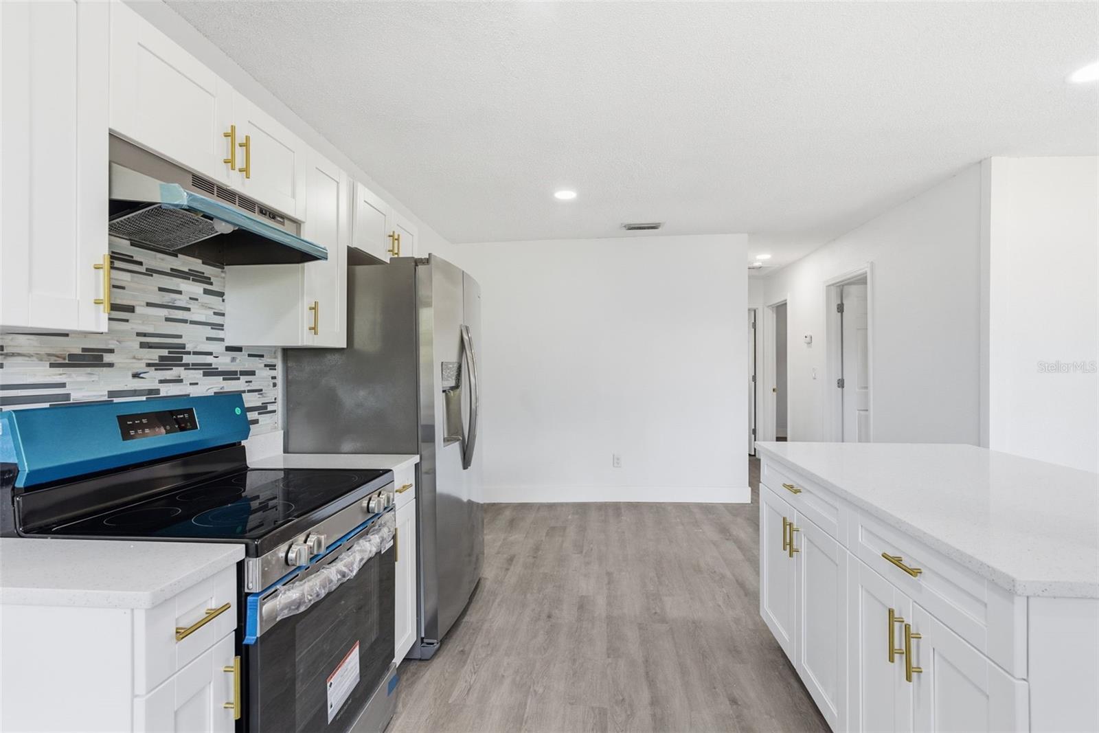 Image 14 of 40 For 7408 Celeste Lane