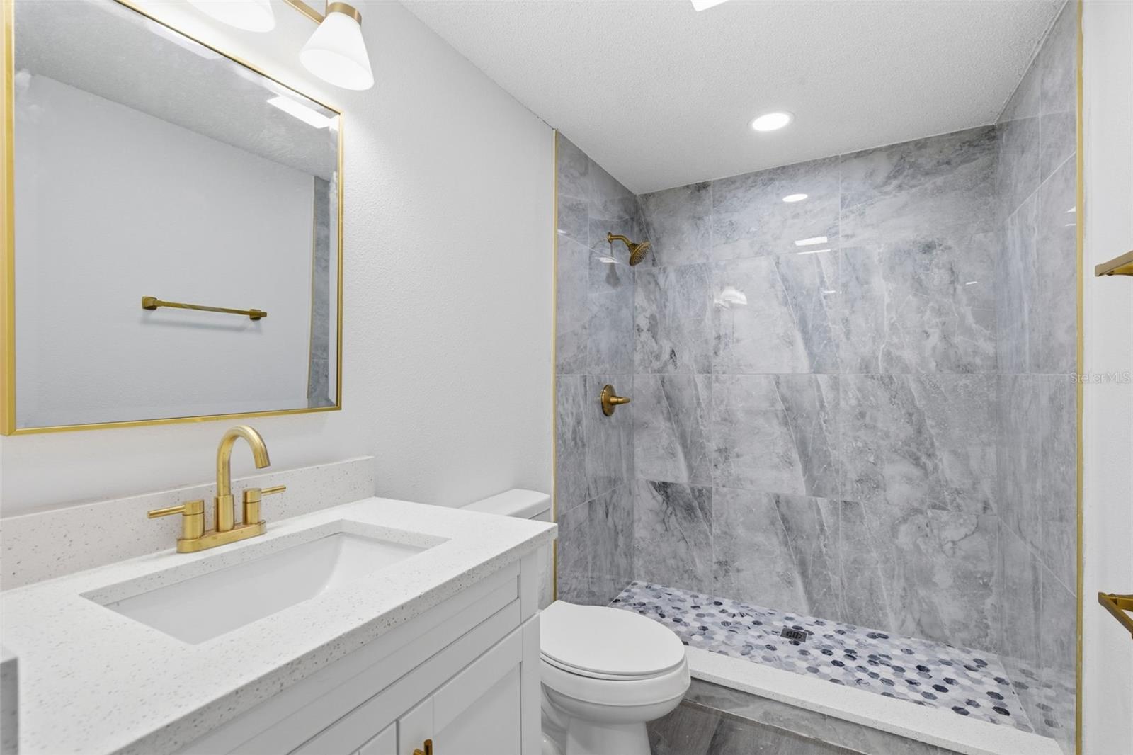 Image 23 of 40 For 7408 Celeste Lane