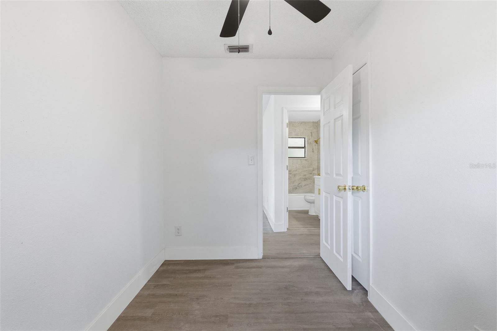 Image 26 of 40 For 7408 Celeste Lane