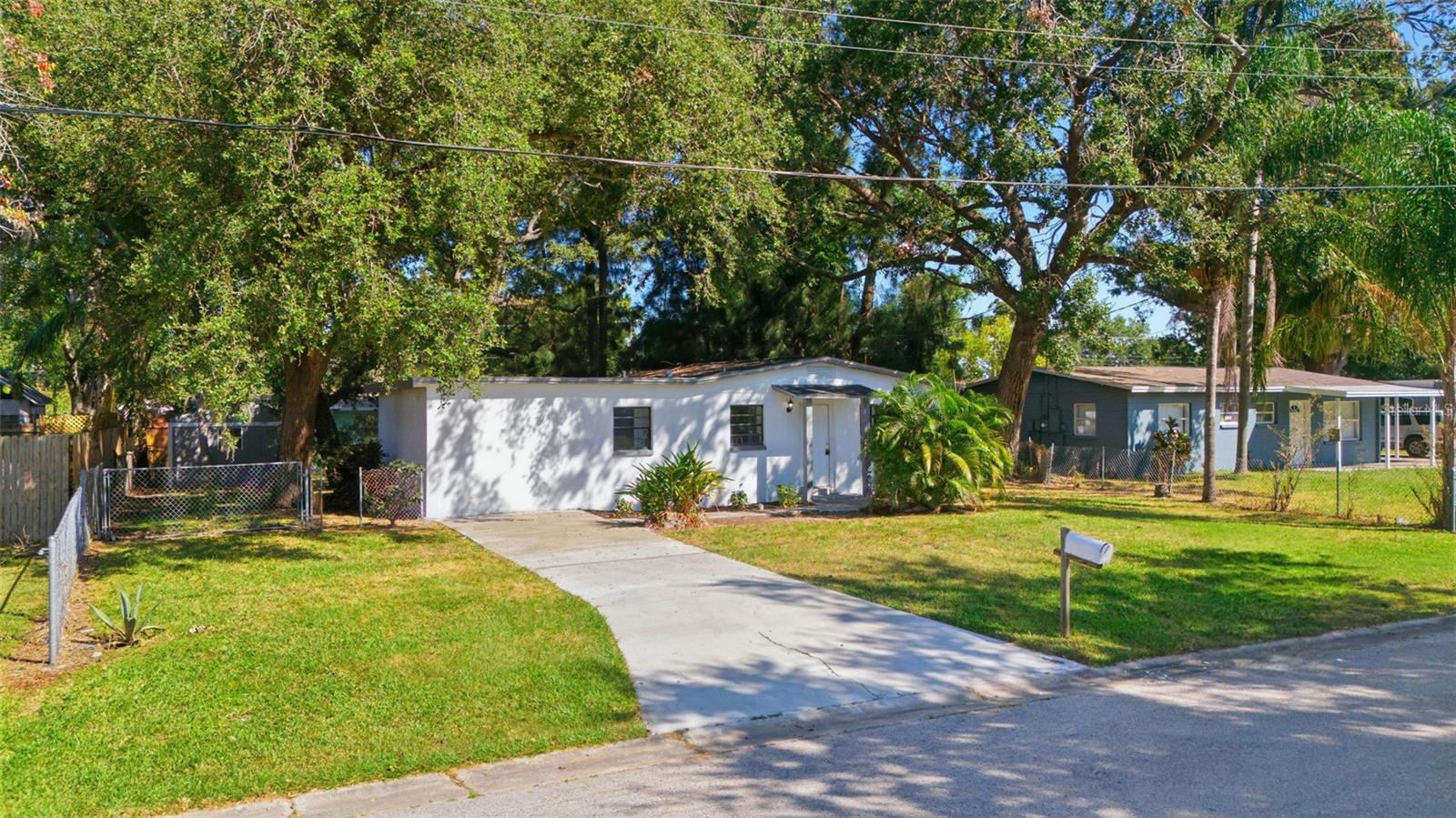 Image 5 of 40 For 7408 Celeste Lane