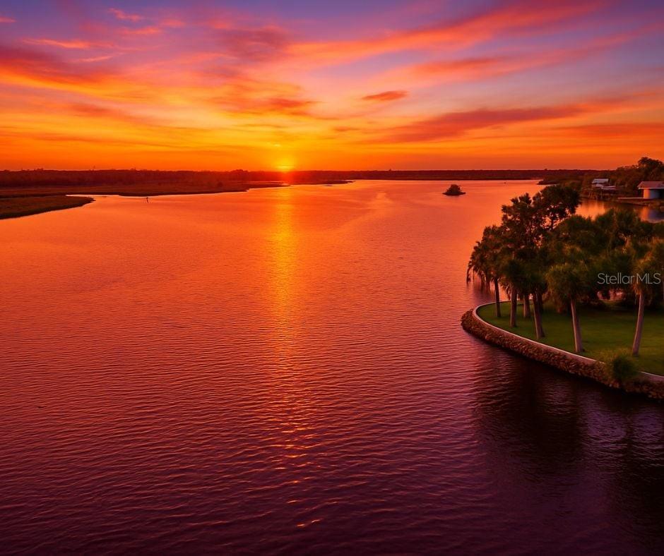 Image 4 of 41 For 5264 Spy Glass Point