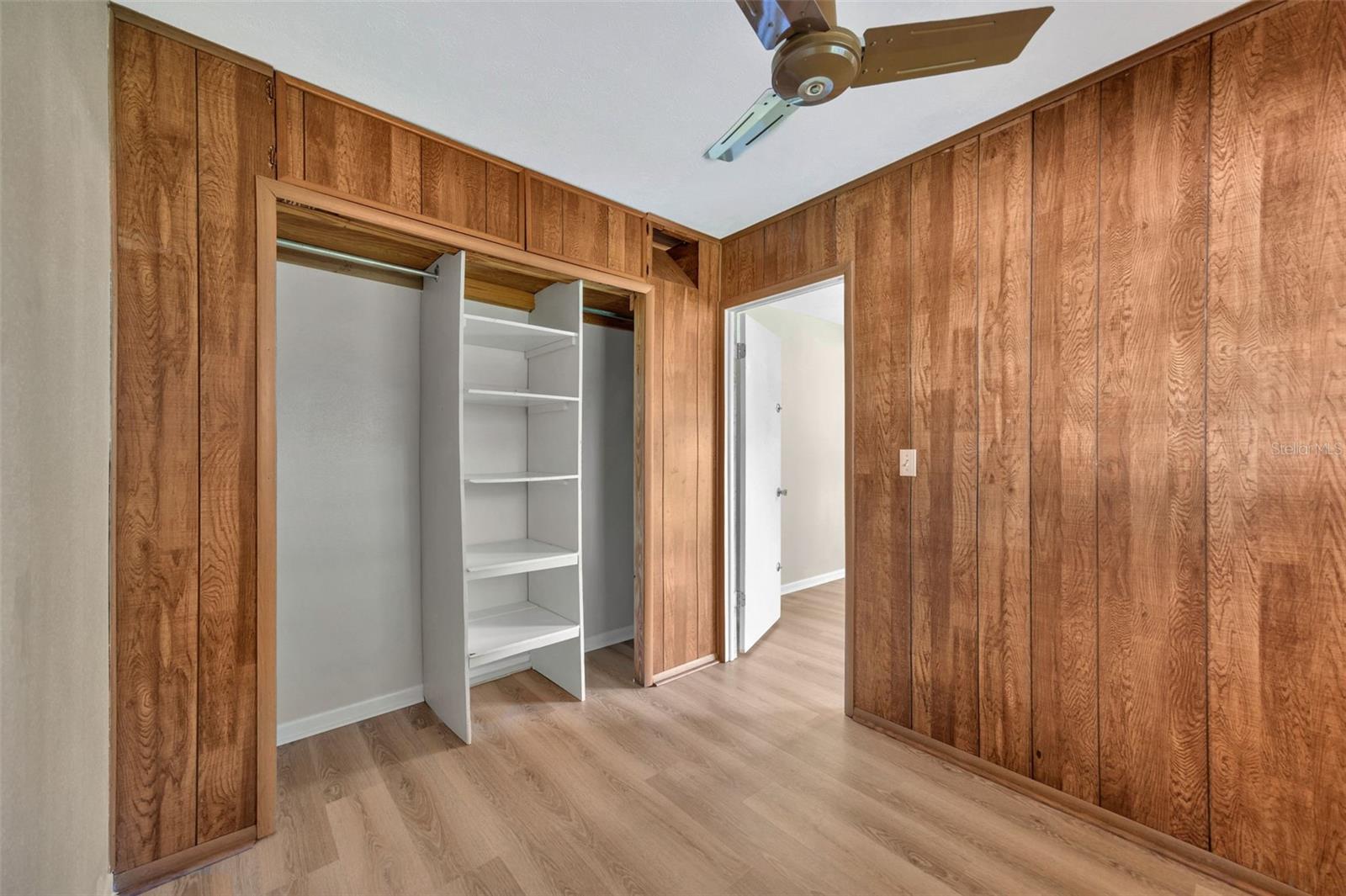 Image 10 of 27 For 4429 Dolphin Drive