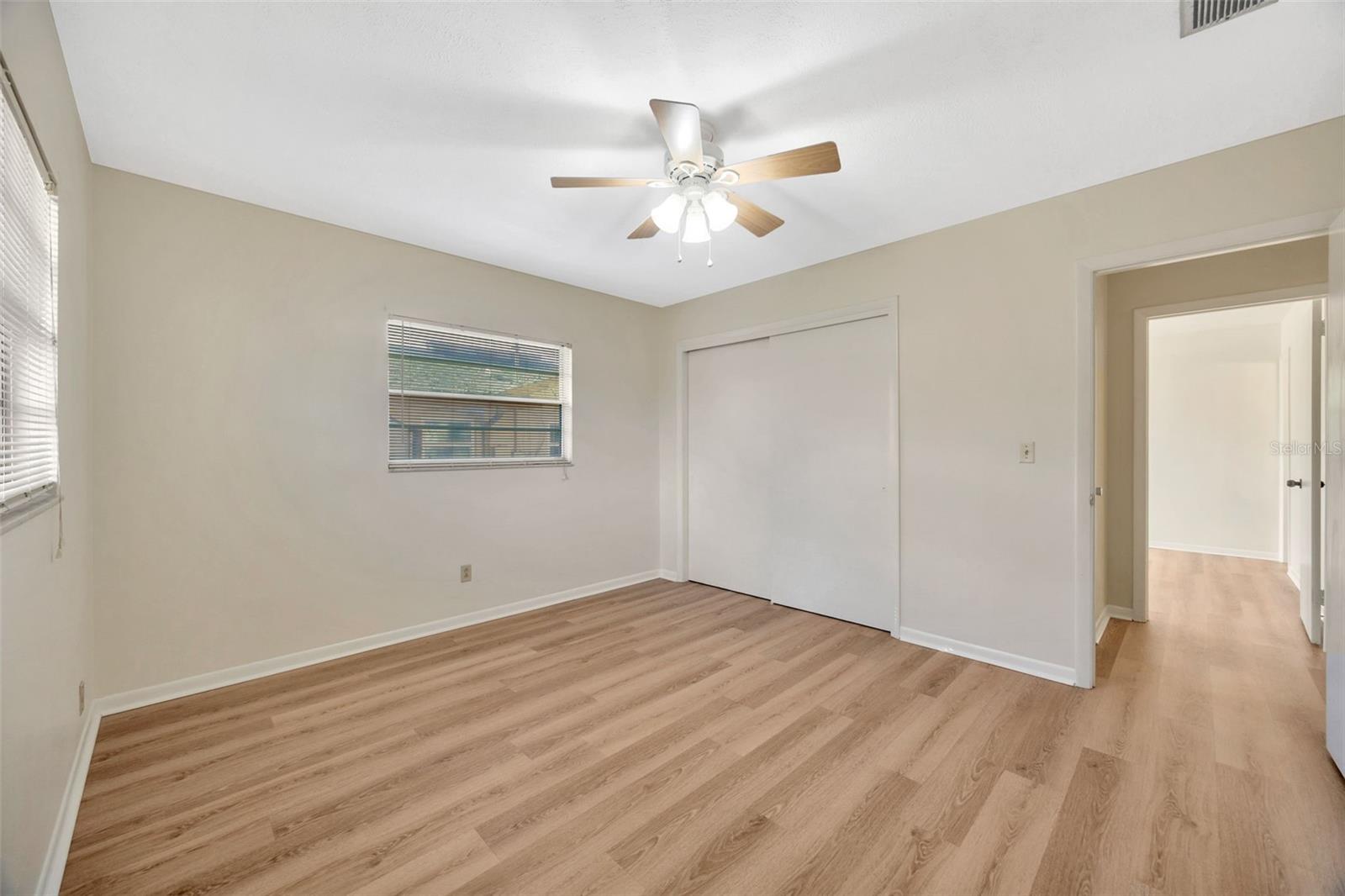 Image 16 of 27 For 4429 Dolphin Drive