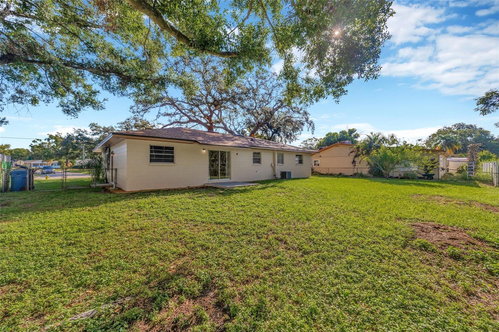 Image 26 of 27 For 4429 Dolphin Drive