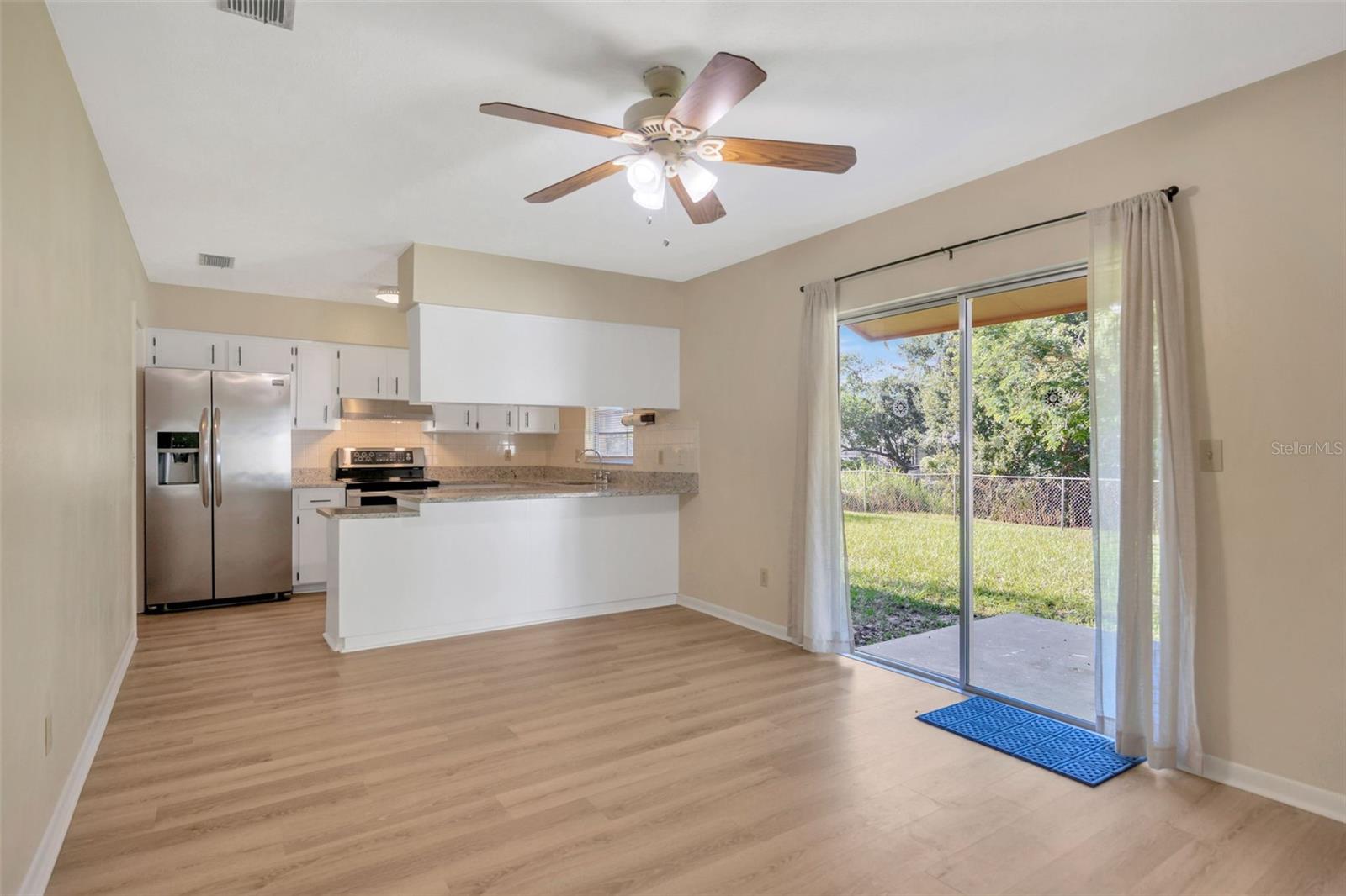 Image 7 of 27 For 4429 Dolphin Drive