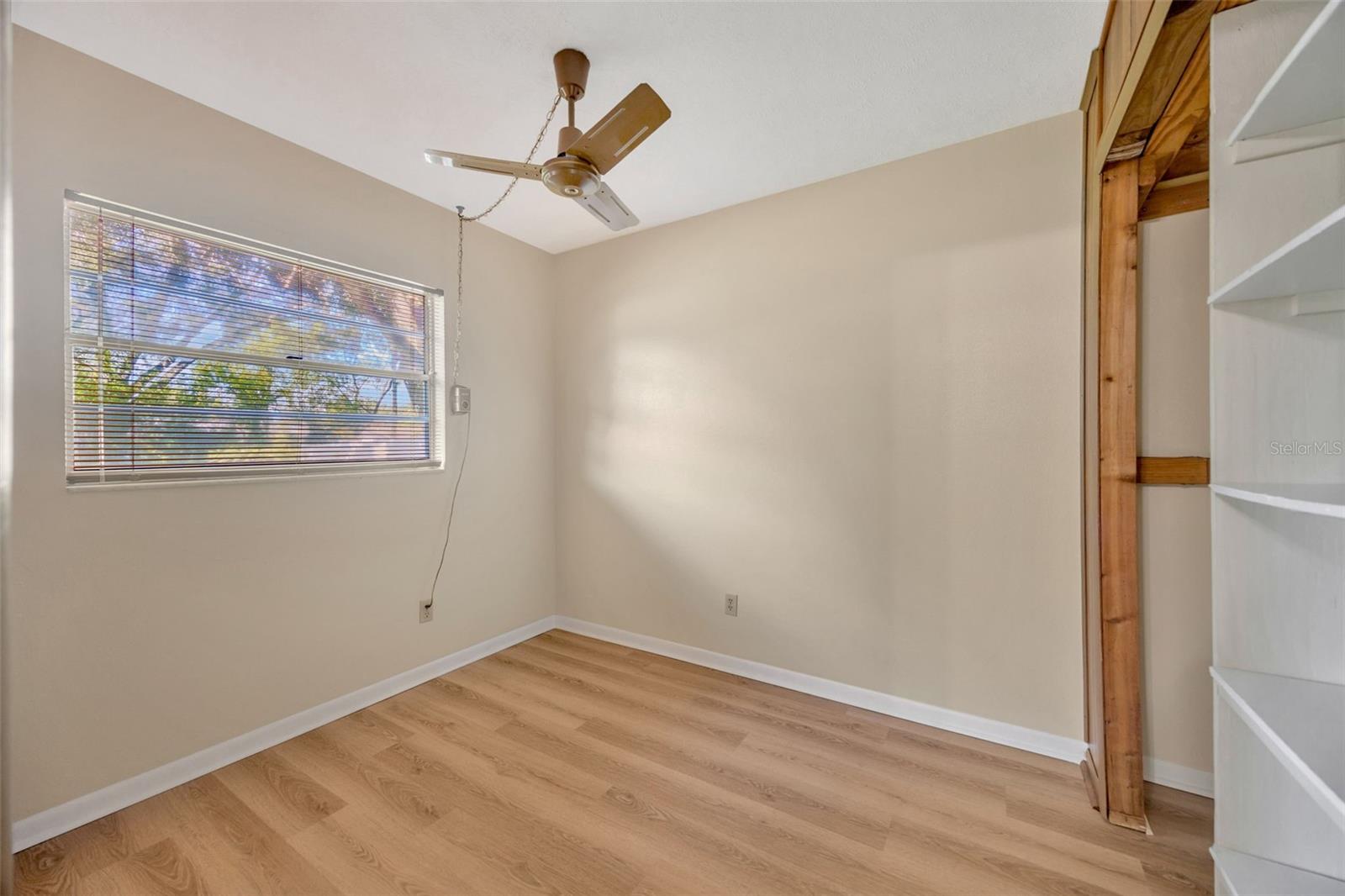 Image 9 of 27 For 4429 Dolphin Drive