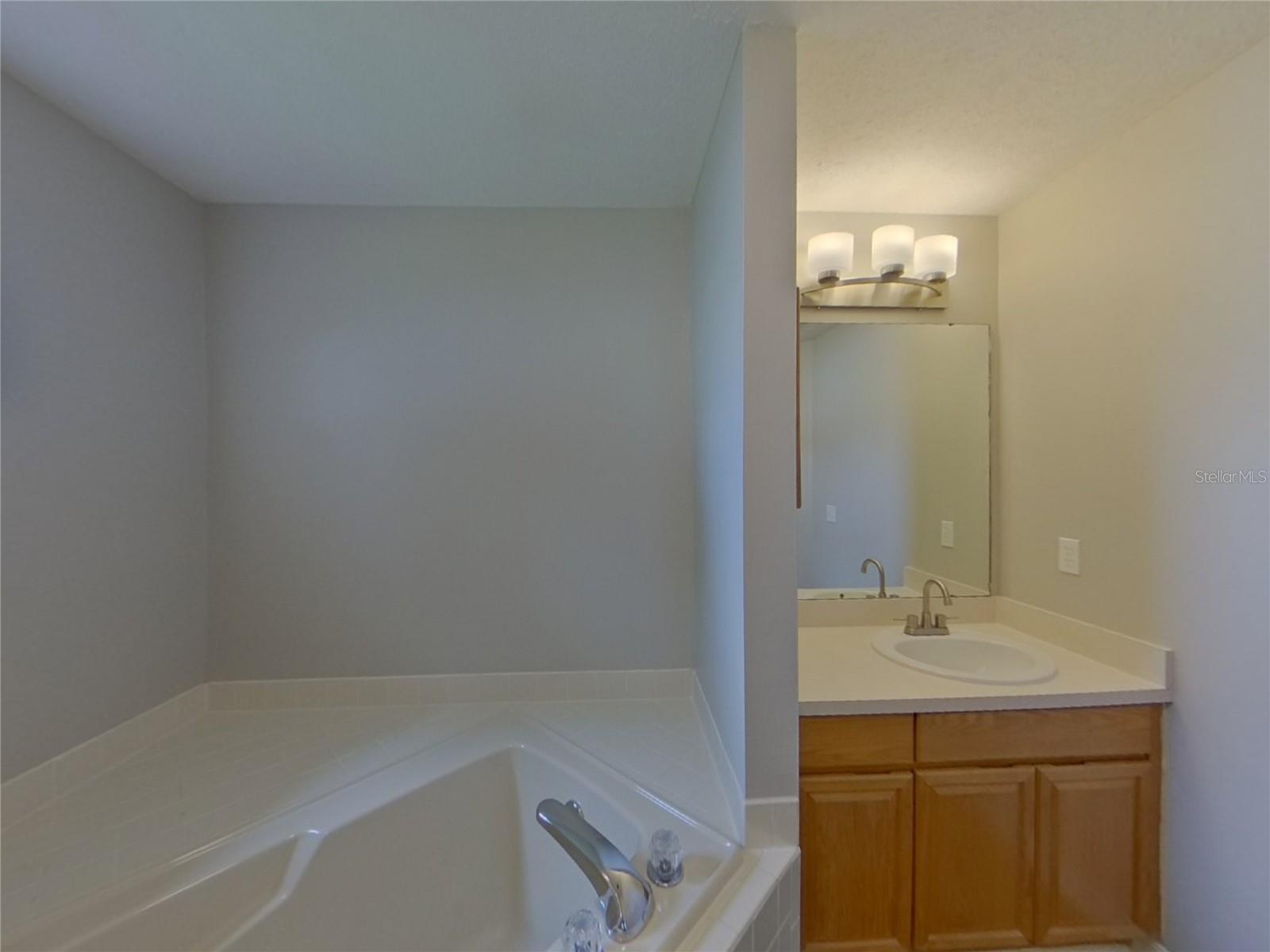 Image 8 of 18 For 11302 Andy Drive