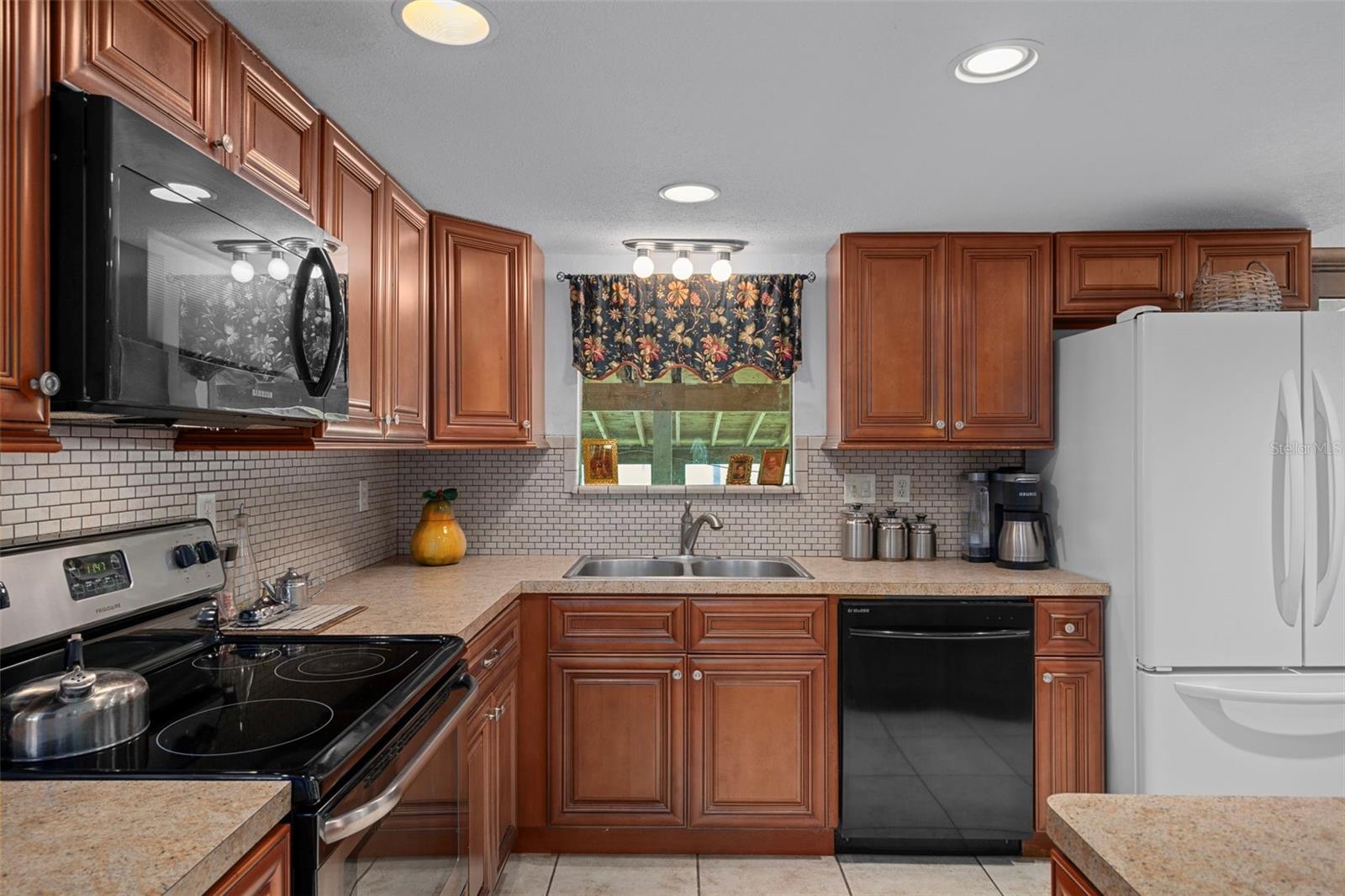 Image 27 of 99 For 8605 Fussell Drive