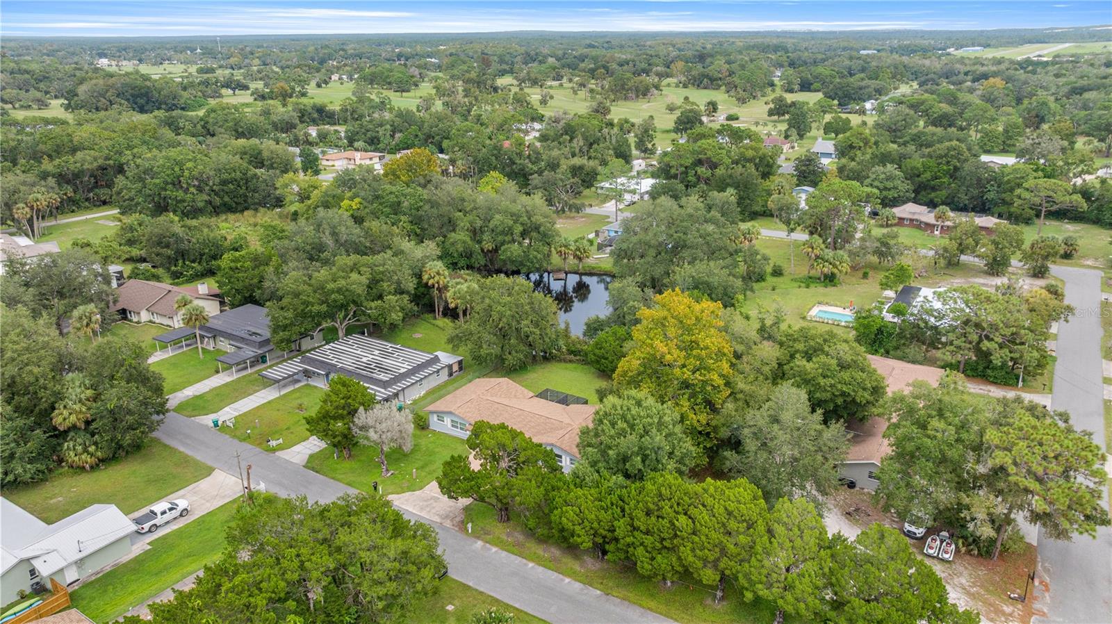 Listing photo id 34 for 323 & 325 Lochview Terrace