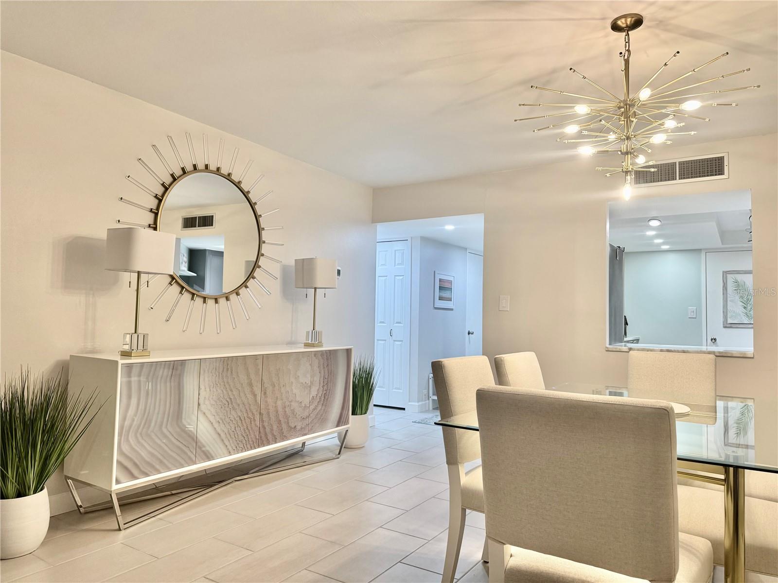 Image 11 of 56 For 7400 Sun Island Drive S 608