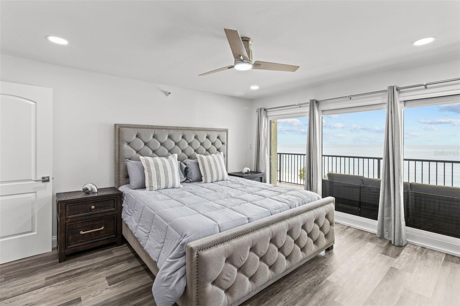 Image 18 of 43 For 14950 Gulf Boulevard 503