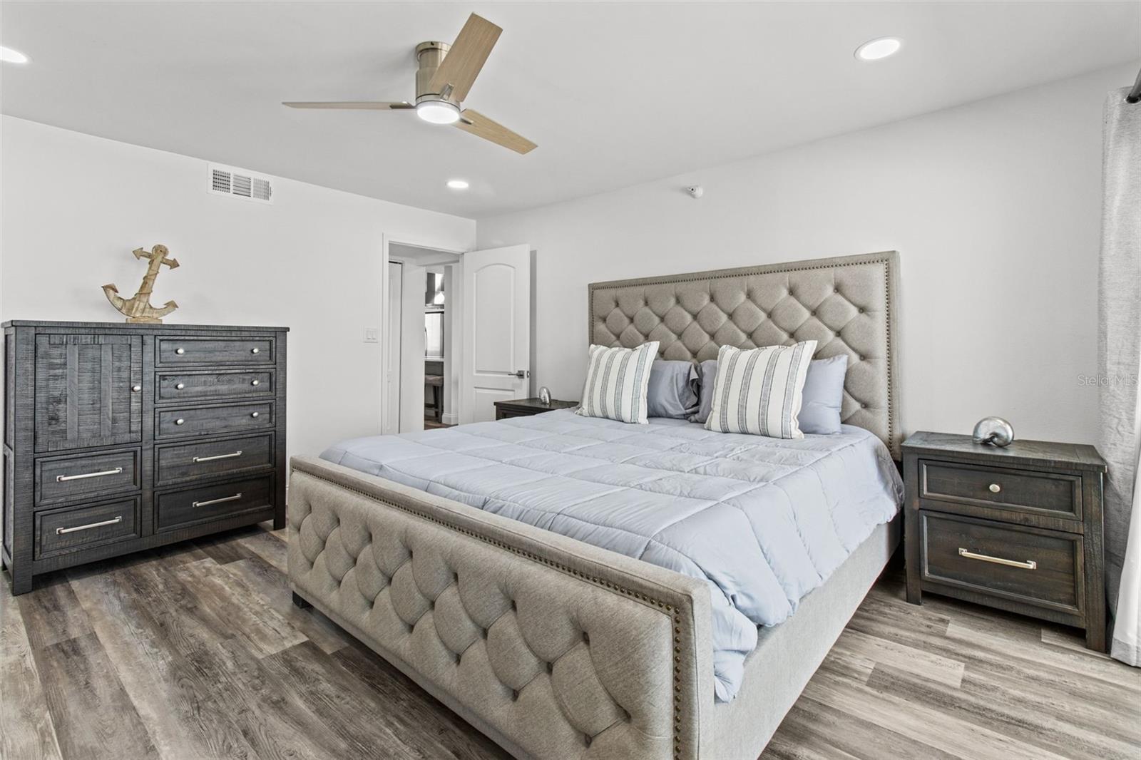Image 19 of 43 For 14950 Gulf Boulevard 503